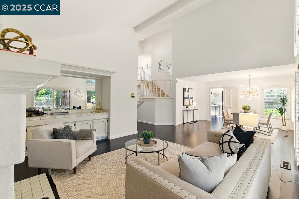 Detail Gallery Image 8 of 45 For 3094 Deer Meadow, Danville,  CA 94506-2135 - 4 Beds | 3 Baths