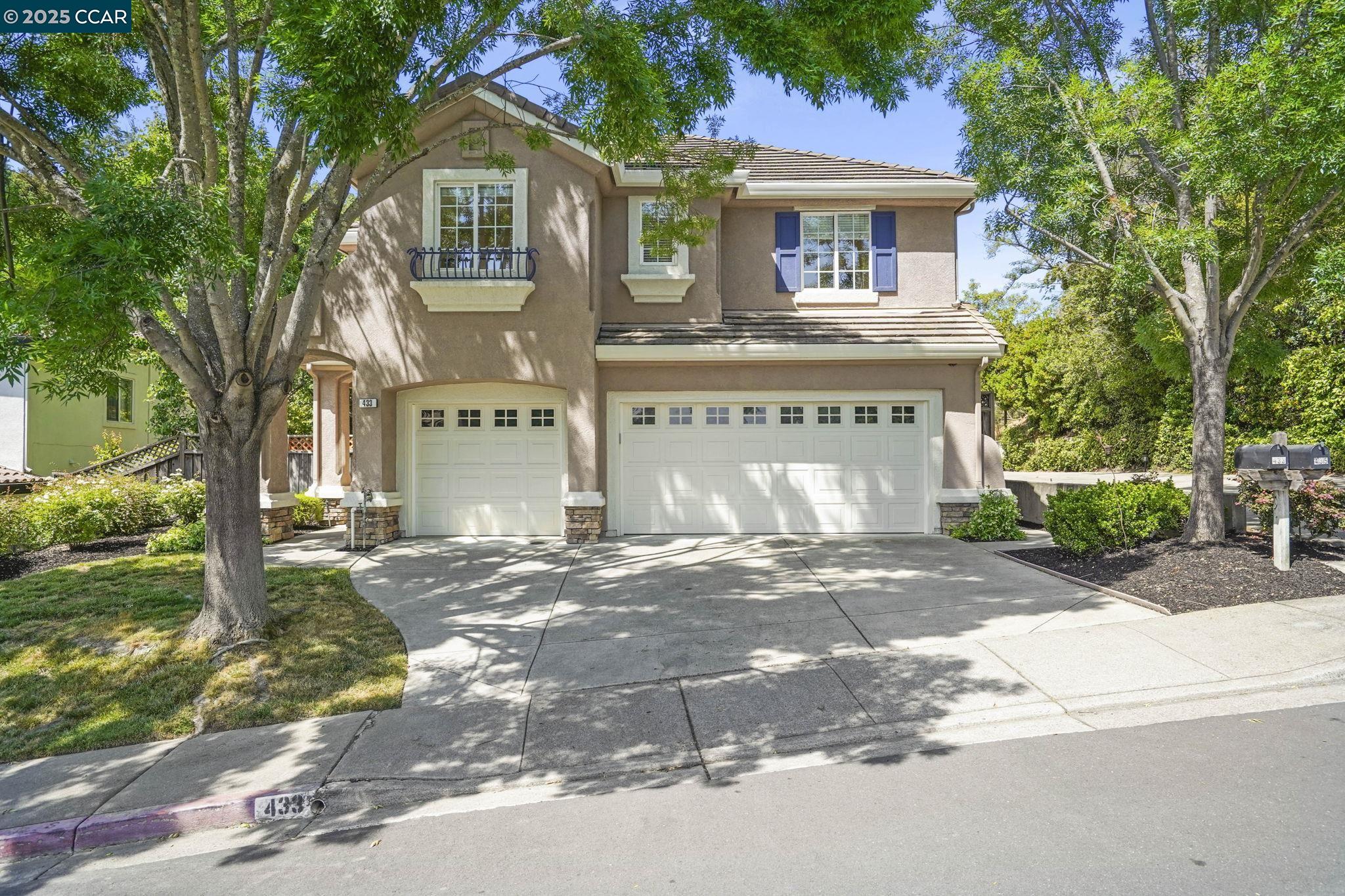 Detail Gallery Image 1 of 33 For 433 Iron Hill St, Pleasant Hill,  CA 94523 - 4 Beds | 2/1 Baths
