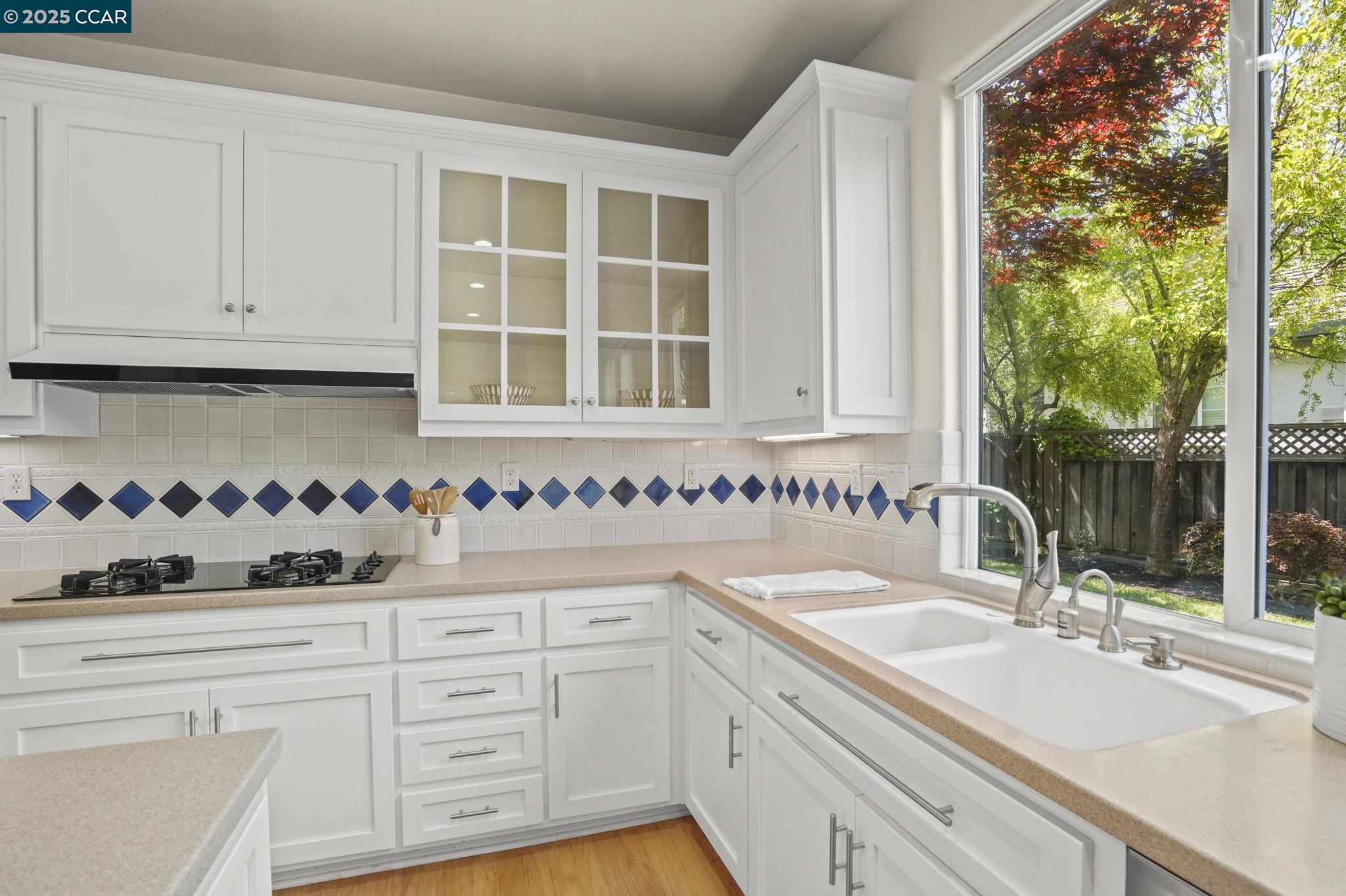 Detail Gallery Image 12 of 33 For 433 Iron Hill St, Pleasant Hill,  CA 94523 - 4 Beds | 2/1 Baths