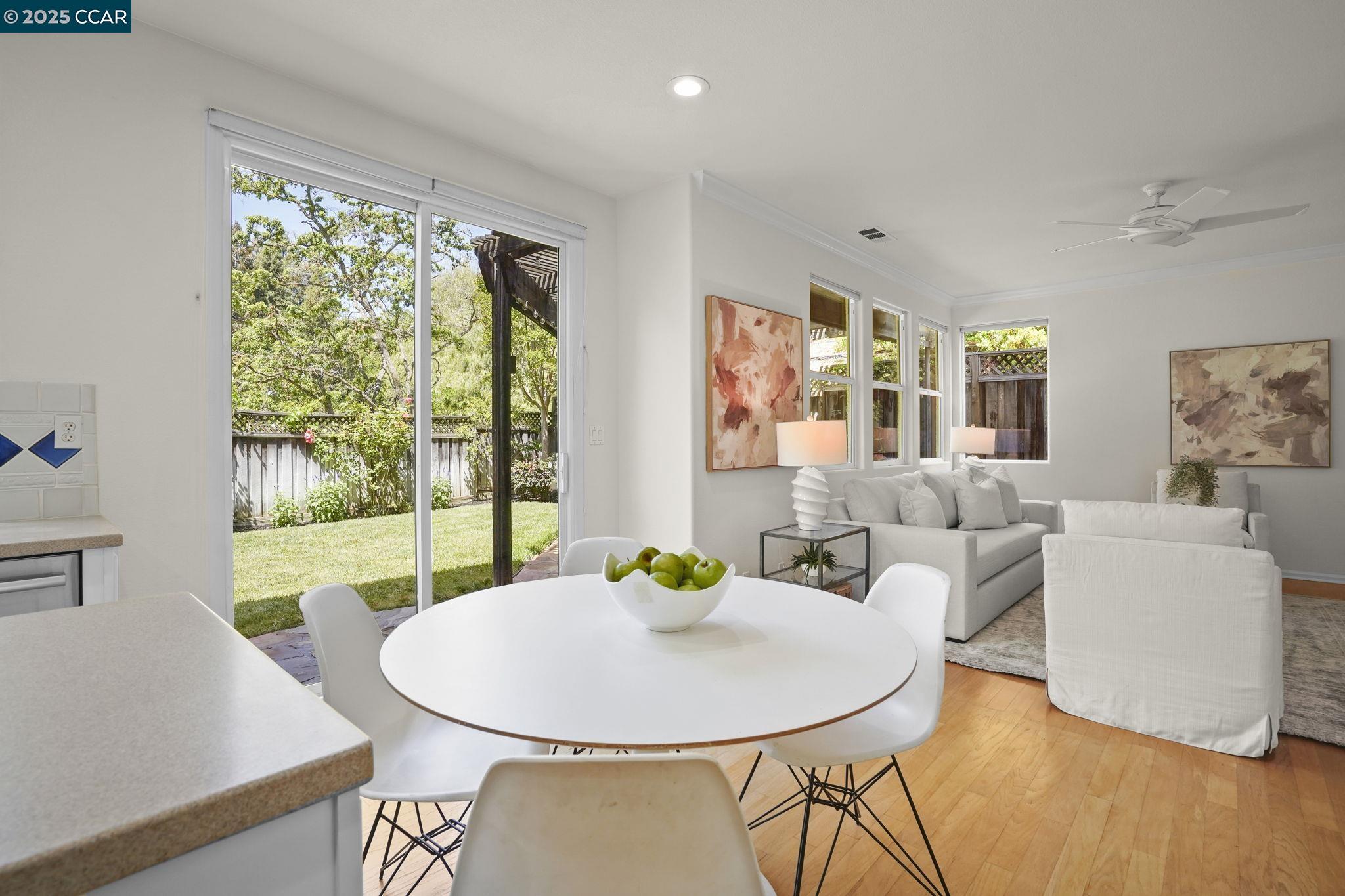 Detail Gallery Image 14 of 33 For 433 Iron Hill St, Pleasant Hill,  CA 94523 - 4 Beds | 2/1 Baths