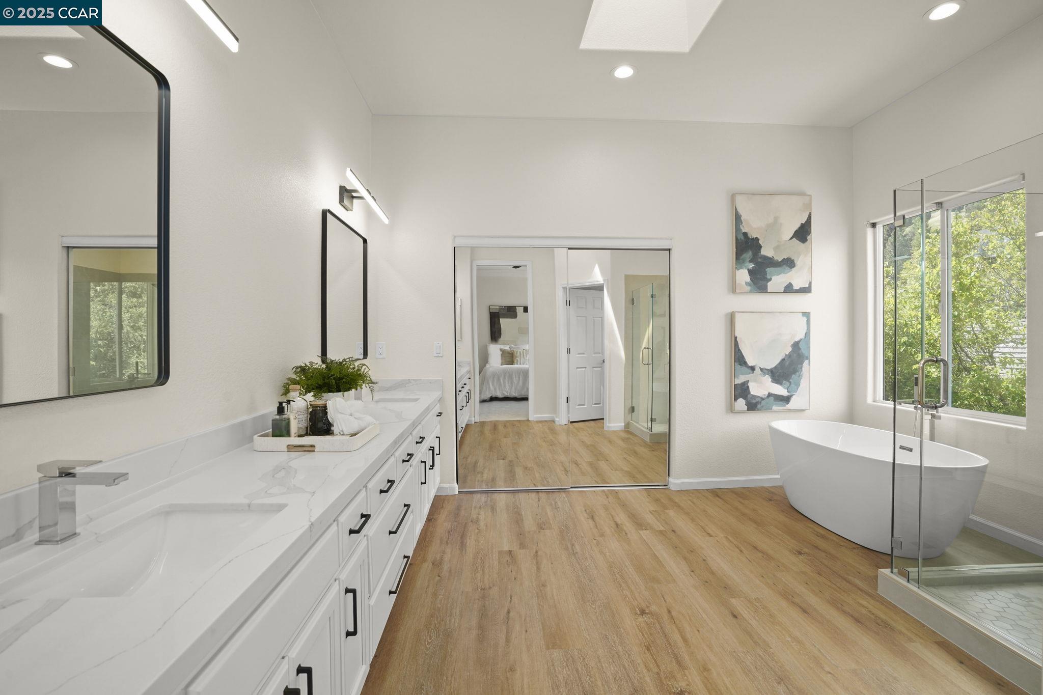 Detail Gallery Image 17 of 33 For 433 Iron Hill St, Pleasant Hill,  CA 94523 - 4 Beds | 2/1 Baths
