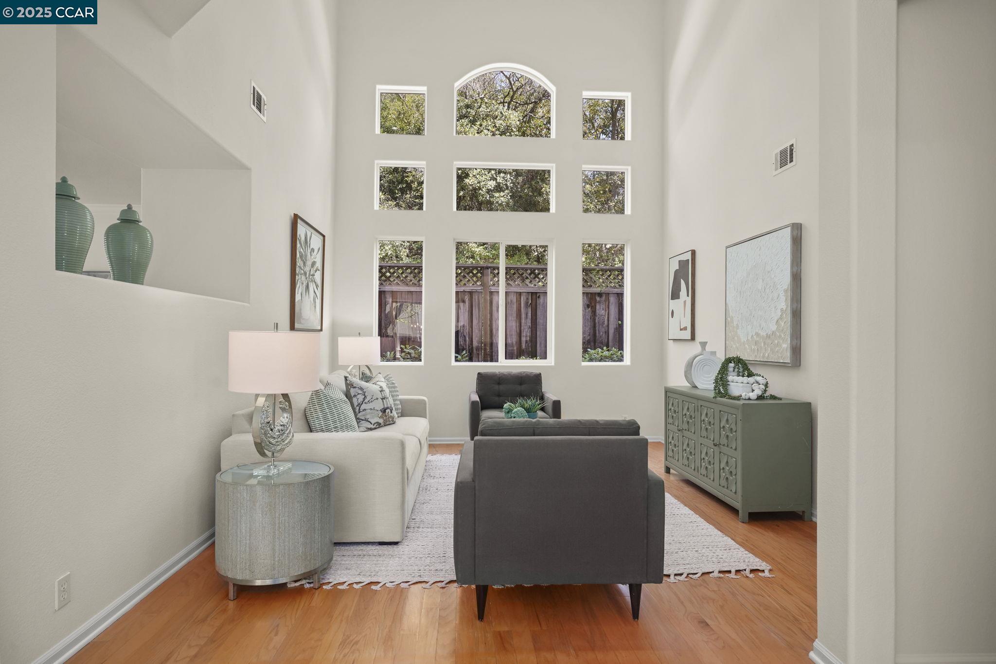 Detail Gallery Image 3 of 33 For 433 Iron Hill St, Pleasant Hill,  CA 94523 - 4 Beds | 2/1 Baths