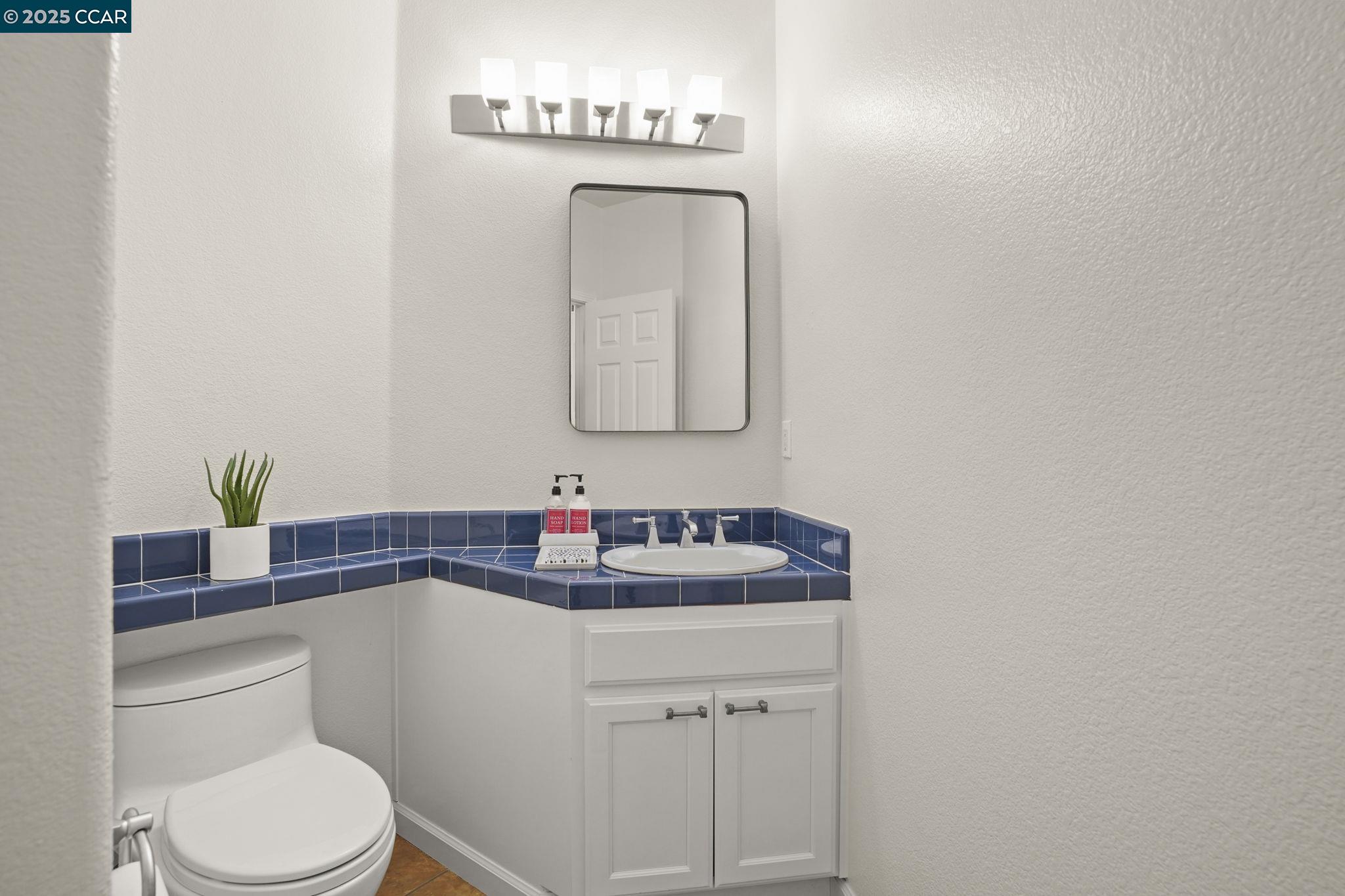 Detail Gallery Image 25 of 33 For 433 Iron Hill St, Pleasant Hill,  CA 94523 - 4 Beds | 2/1 Baths