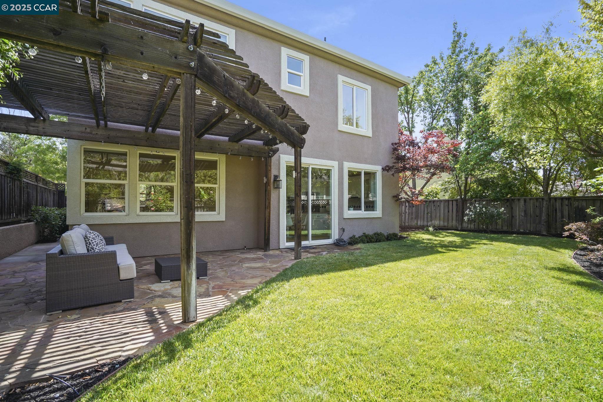Detail Gallery Image 28 of 33 For 433 Iron Hill St, Pleasant Hill,  CA 94523 - 4 Beds | 2/1 Baths