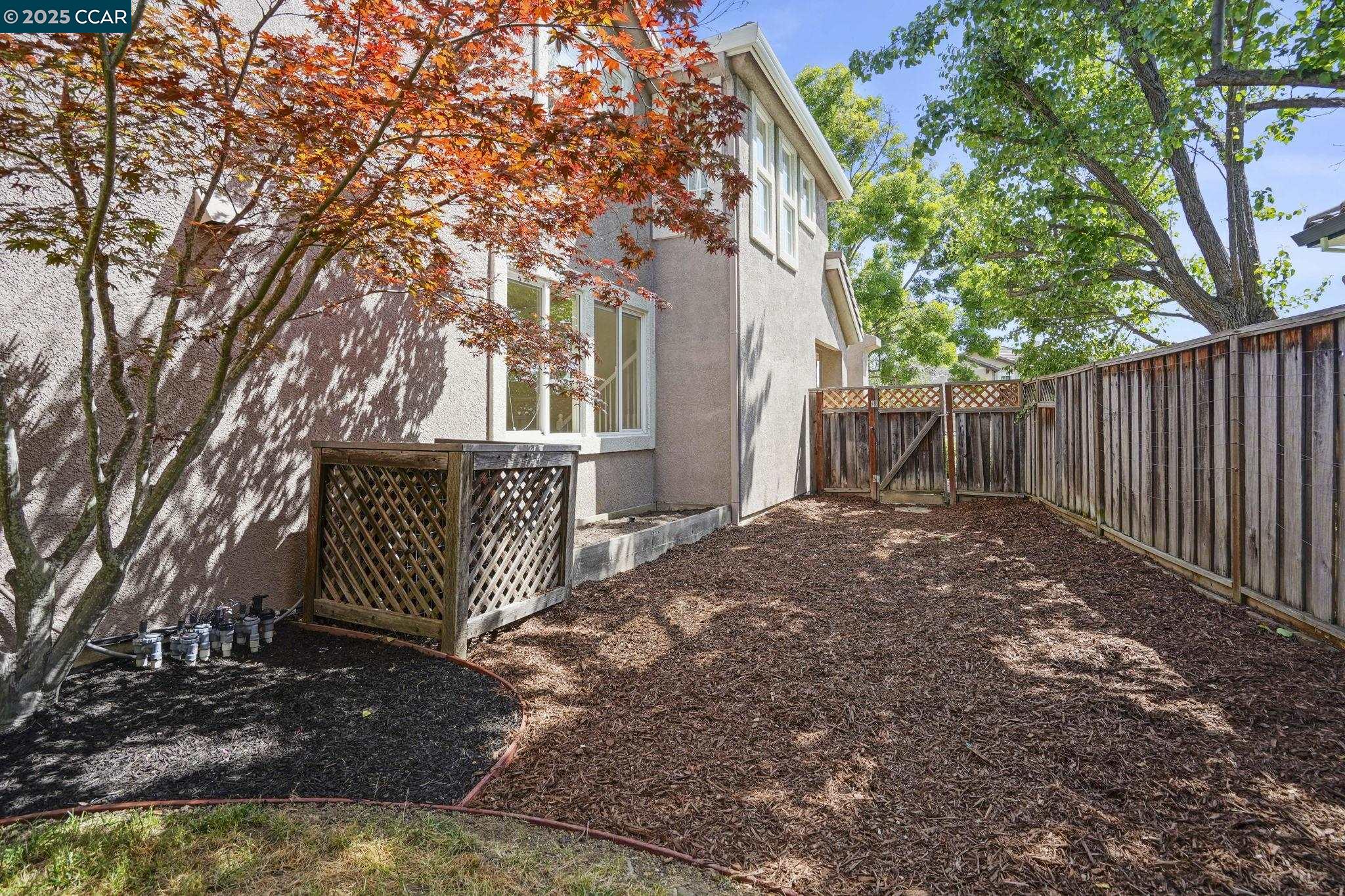 Detail Gallery Image 32 of 33 For 433 Iron Hill St, Pleasant Hill,  CA 94523 - 4 Beds | 2/1 Baths