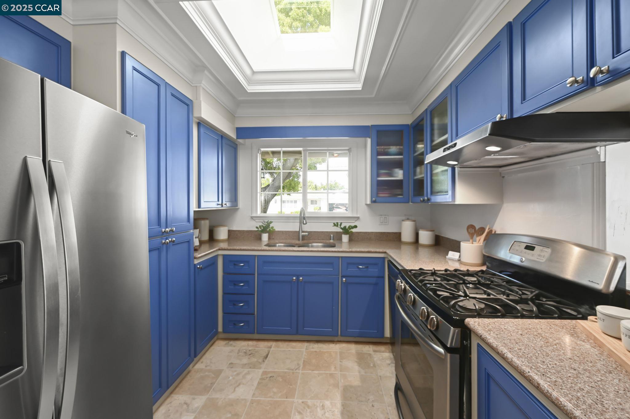 Detail Gallery Image 16 of 59 For 427 Dale Rd, Martinez,  CA 94553 - 3 Beds | 2 Baths