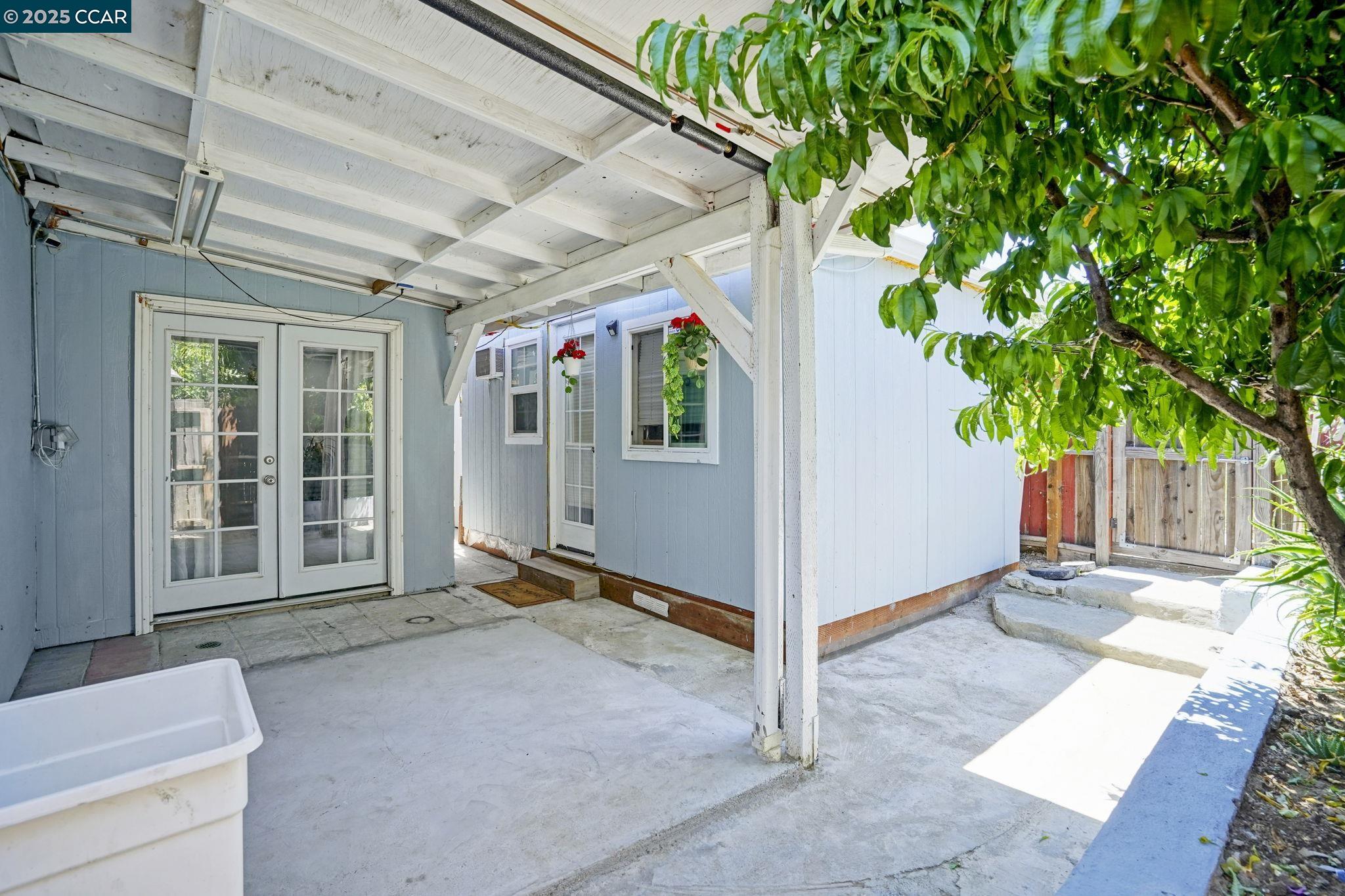 Detail Gallery Image 24 of 31 For 244 E Trident Dr, Pittsburg,  CA 94565 - 4 Beds | 2 Baths