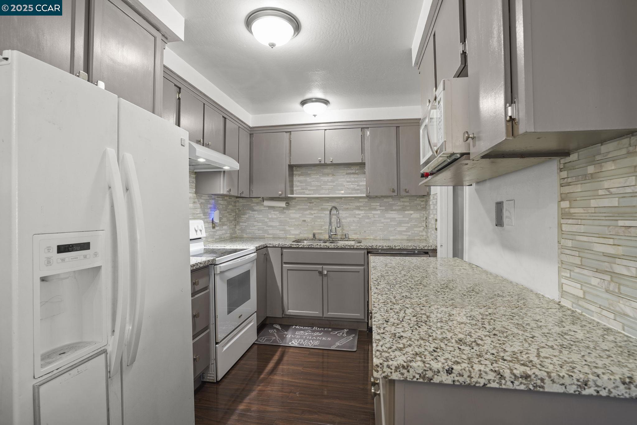 Detail Gallery Image 10 of 31 For 244 E Trident Dr, Pittsburg,  CA 94565 - 4 Beds | 2 Baths