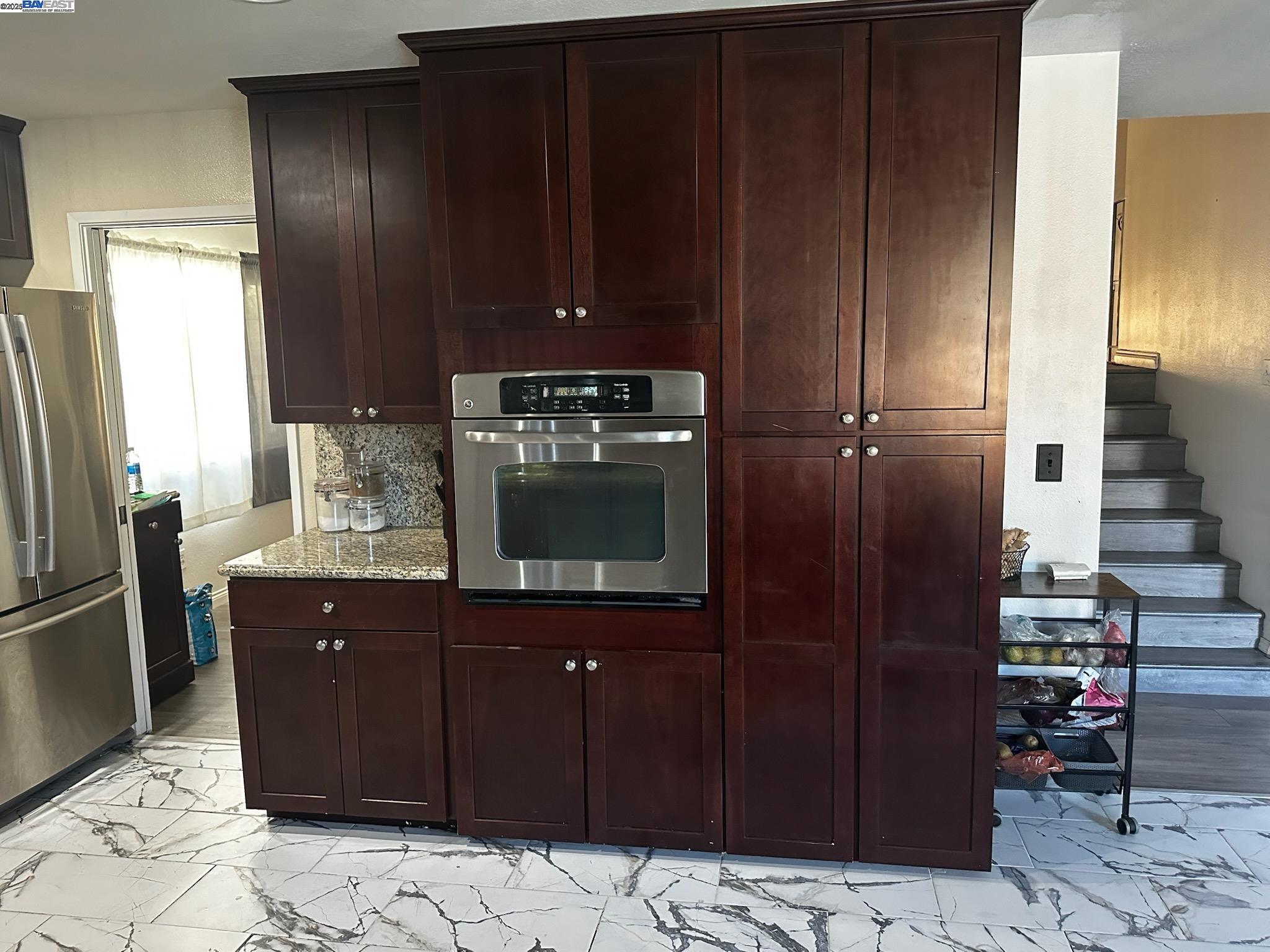Detail Gallery Image 12 of 13 For 1625 Laramie Way, Stockton,  CA 95209-1365 - 3 Beds | 2/1 Baths