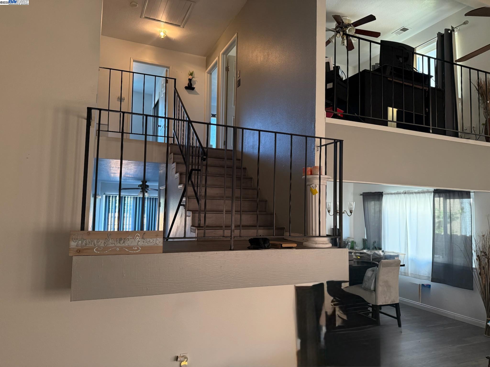 Detail Gallery Image 6 of 13 For 1625 Laramie Way, Stockton,  CA 95209-1365 - 3 Beds | 2/1 Baths