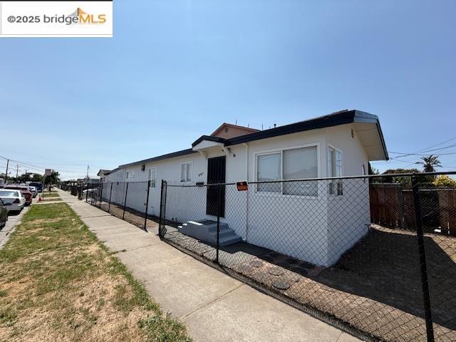 Detail Gallery Image 2 of 21 For 301 S 24th St, Richmond,  CA 94804 - 2 Beds | 1 Baths