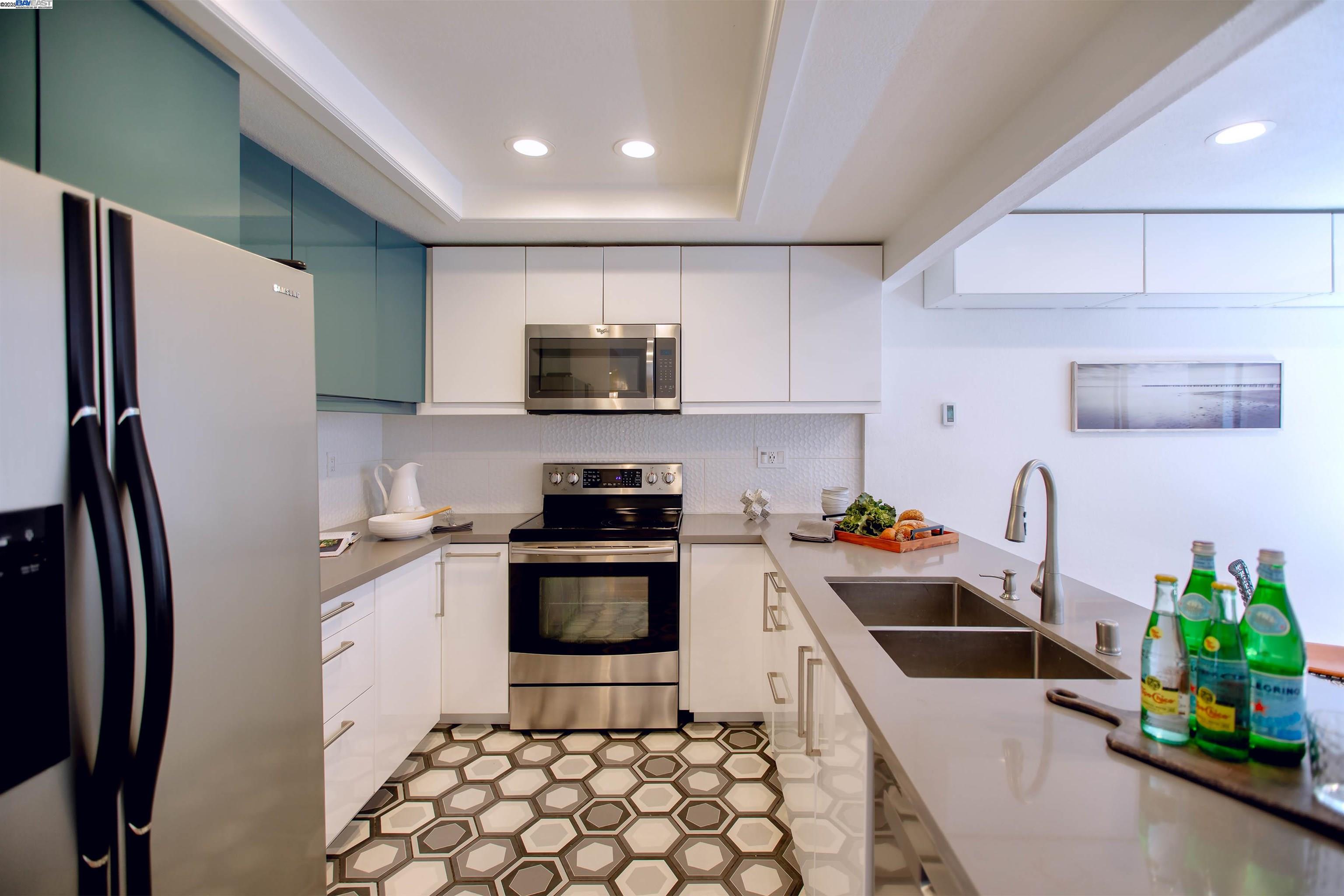 Detail Gallery Image 16 of 50 For 801 Ironwood Rd, Alameda,  CA 94502 - 3 Beds | 2/1 Baths