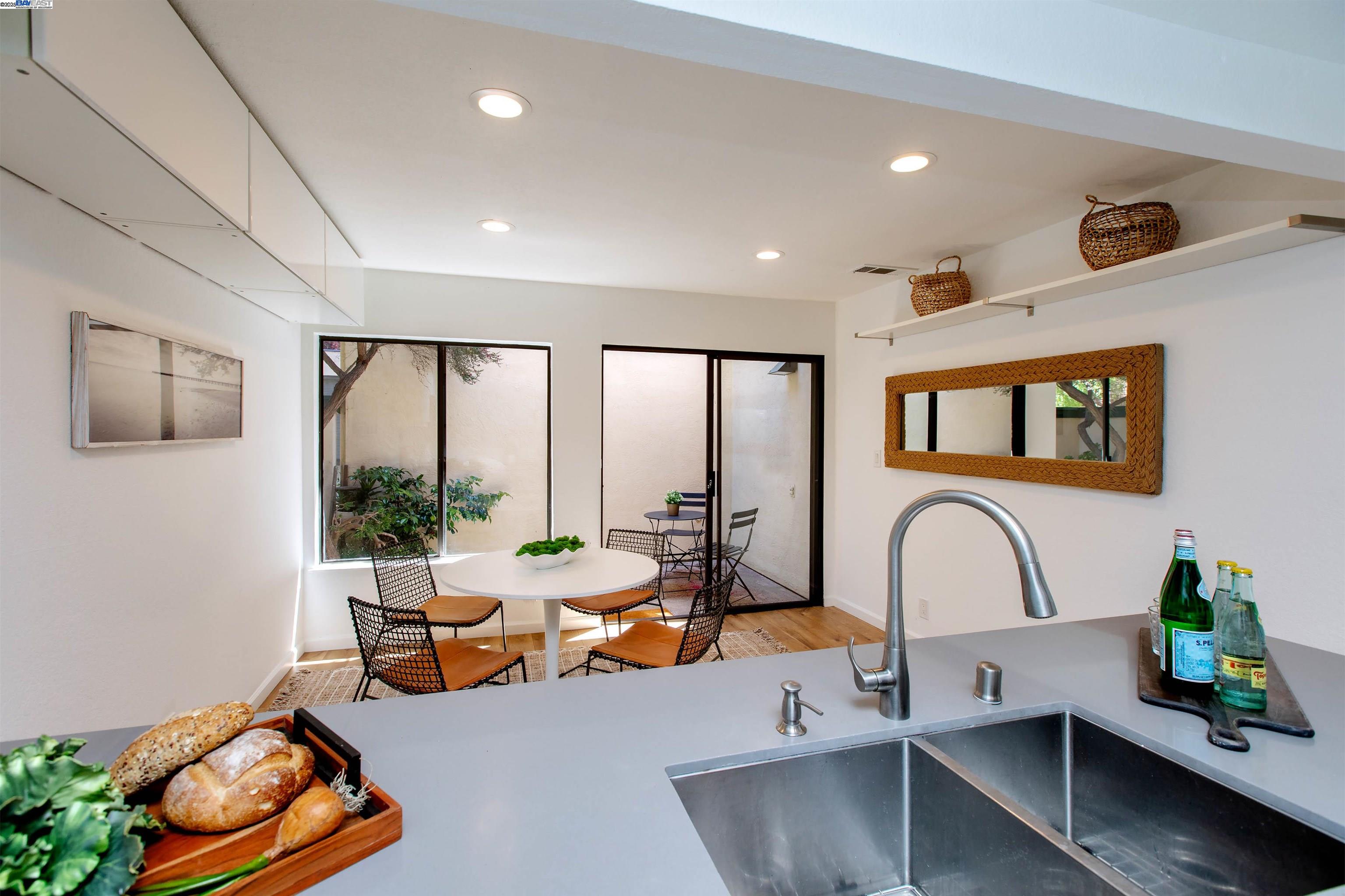 Detail Gallery Image 17 of 50 For 801 Ironwood Rd, Alameda,  CA 94502 - 3 Beds | 2/1 Baths