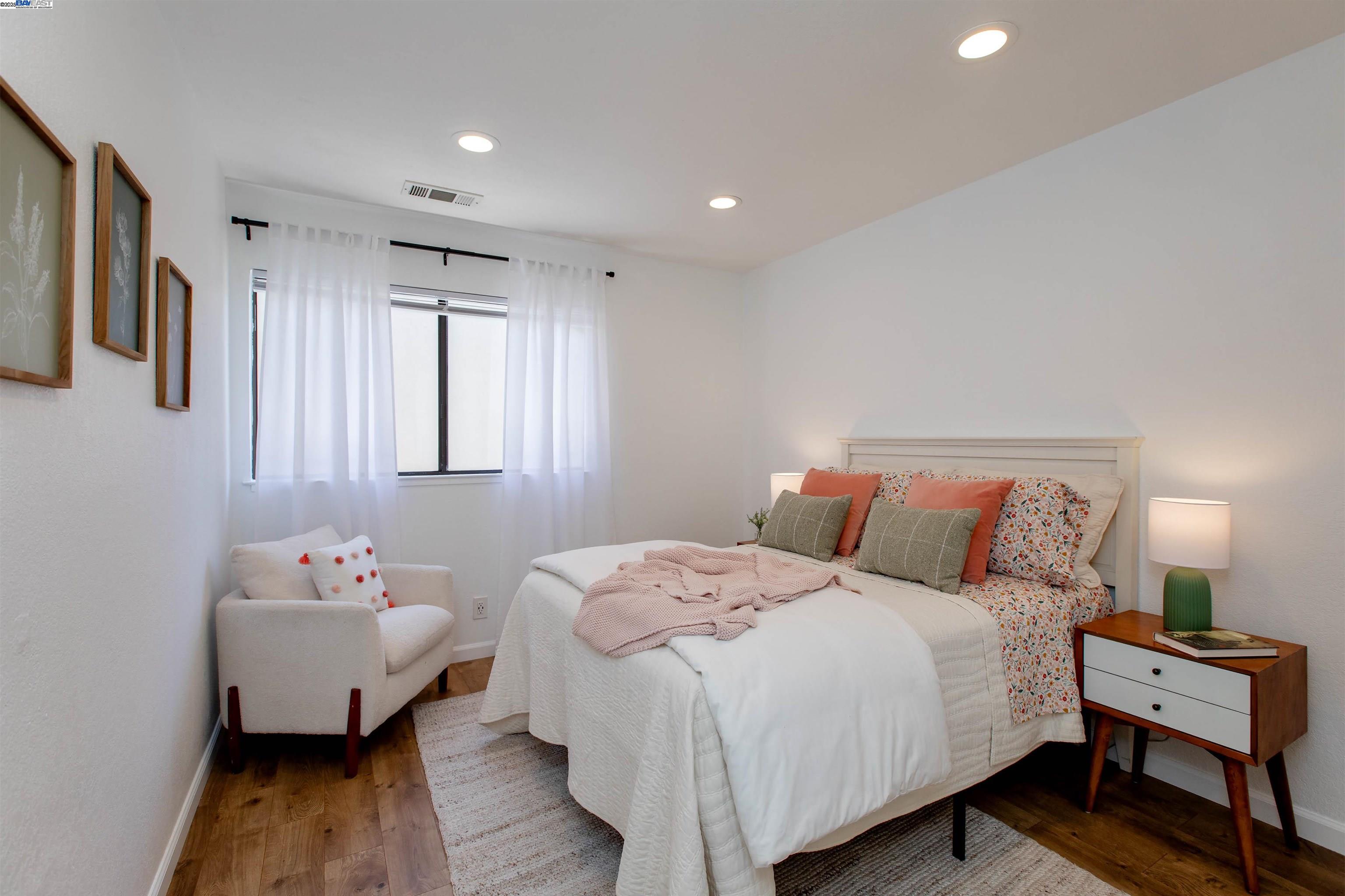 Detail Gallery Image 33 of 50 For 801 Ironwood Rd, Alameda,  CA 94502 - 3 Beds | 2/1 Baths