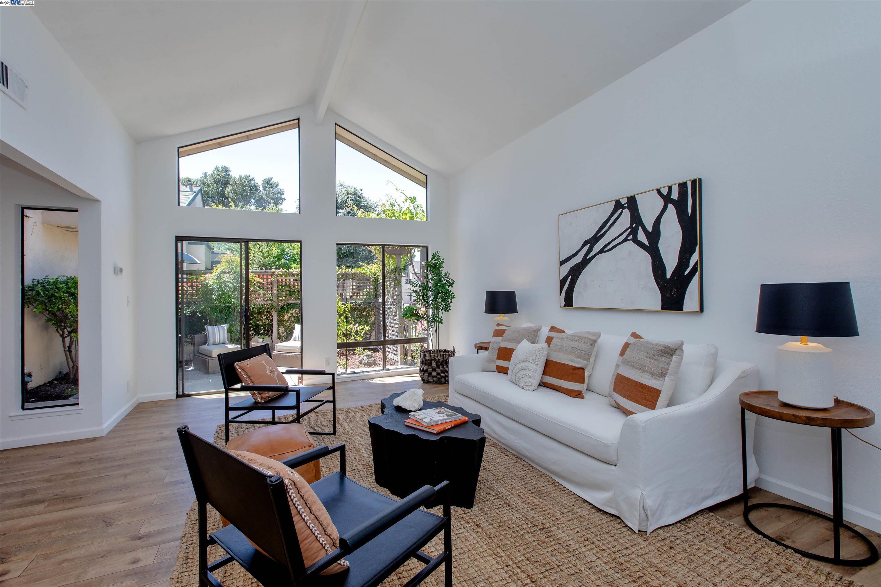 Detail Gallery Image 8 of 50 For 801 Ironwood Rd, Alameda,  CA 94502 - 3 Beds | 2/1 Baths