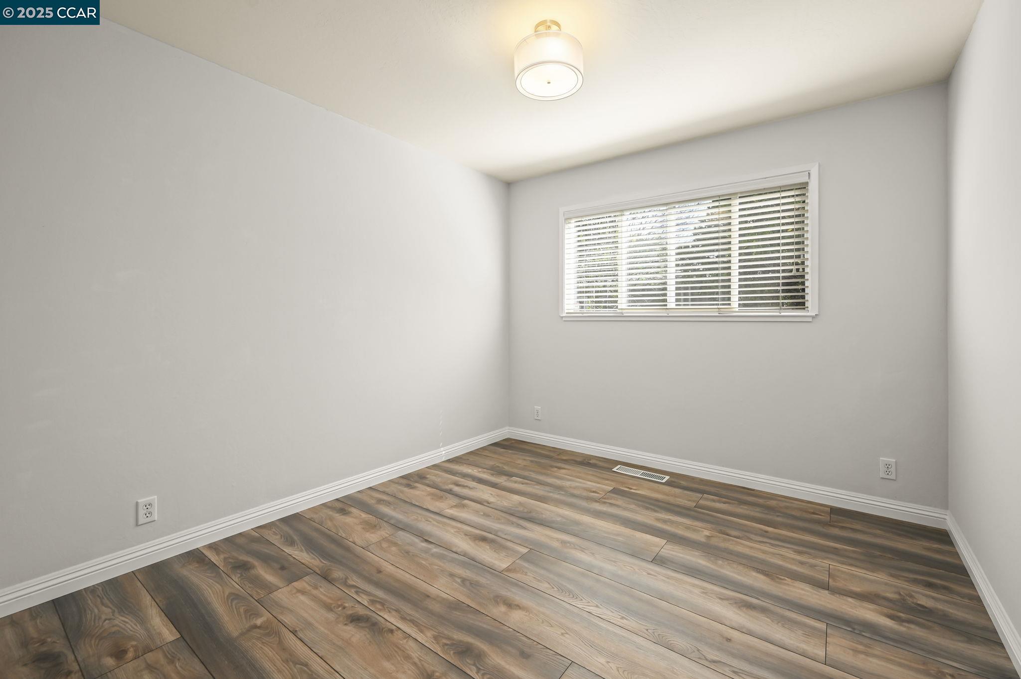 Detail Gallery Image 17 of 30 For 132 Ready Rd, Walnut Creek,  CA 94598 - 5 Beds | 2/1 Baths