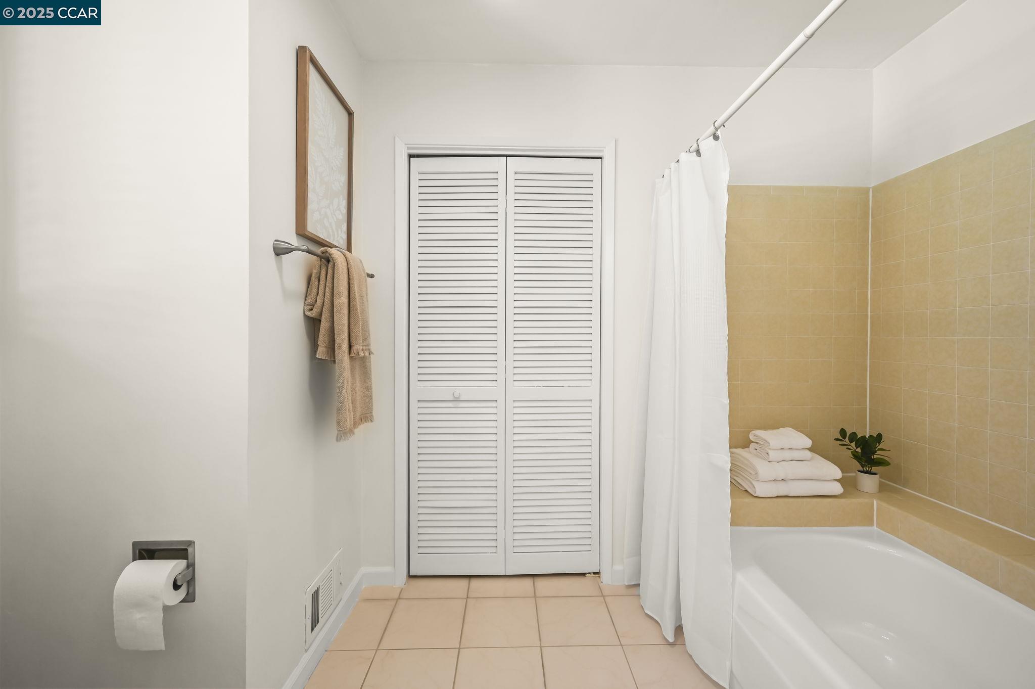 Detail Gallery Image 21 of 30 For 132 Ready Rd, Walnut Creek,  CA 94598 - 5 Beds | 2/1 Baths