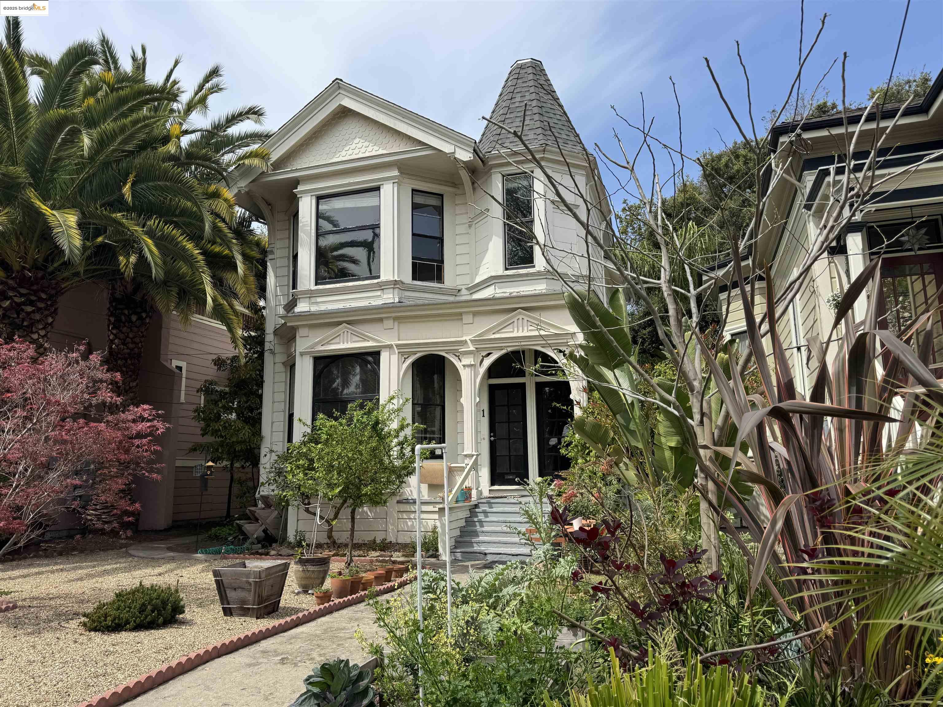 Detail Gallery Image 1 of 23 For 1213 Park Ave, Alameda,  CA 94501 - – Beds | – Baths