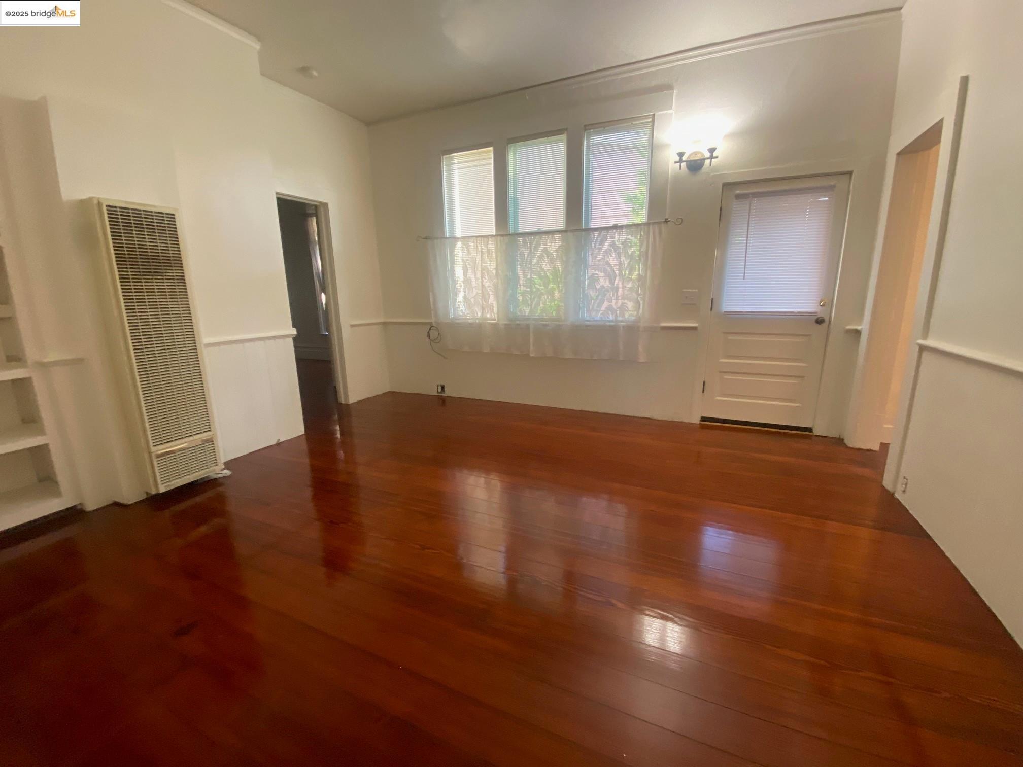 Detail Gallery Image 12 of 23 For 1213 Park Ave, Alameda,  CA 94501 - – Beds | – Baths