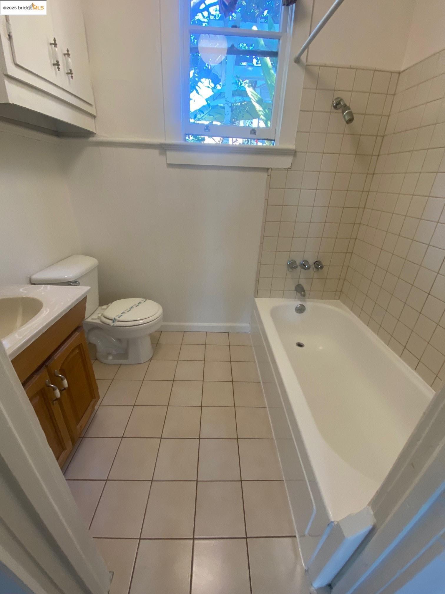 Detail Gallery Image 13 of 23 For 1213 Park Ave, Alameda,  CA 94501 - – Beds | – Baths