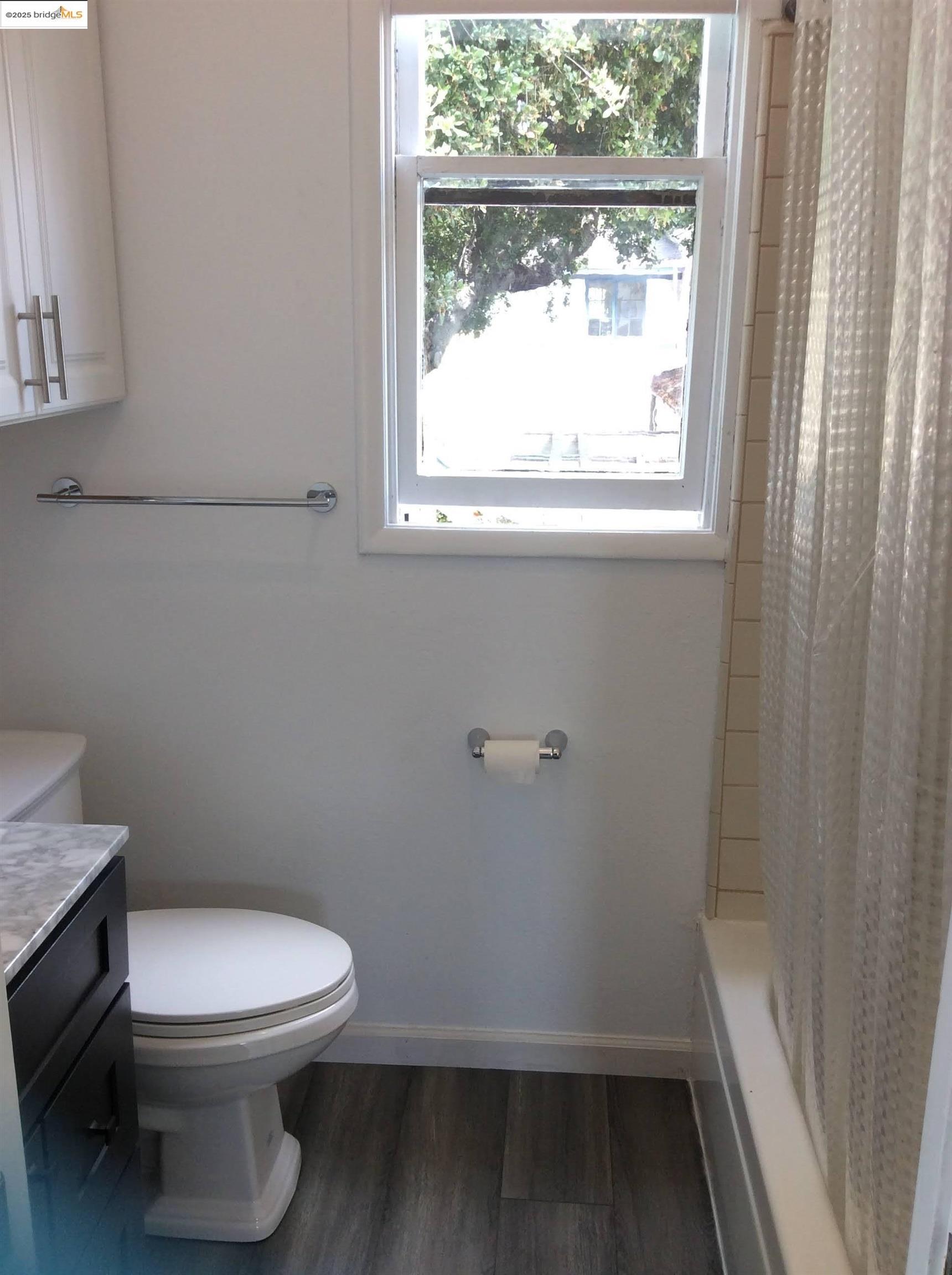 Detail Gallery Image 22 of 23 For 1213 Park Ave, Alameda,  CA 94501 - – Beds | – Baths