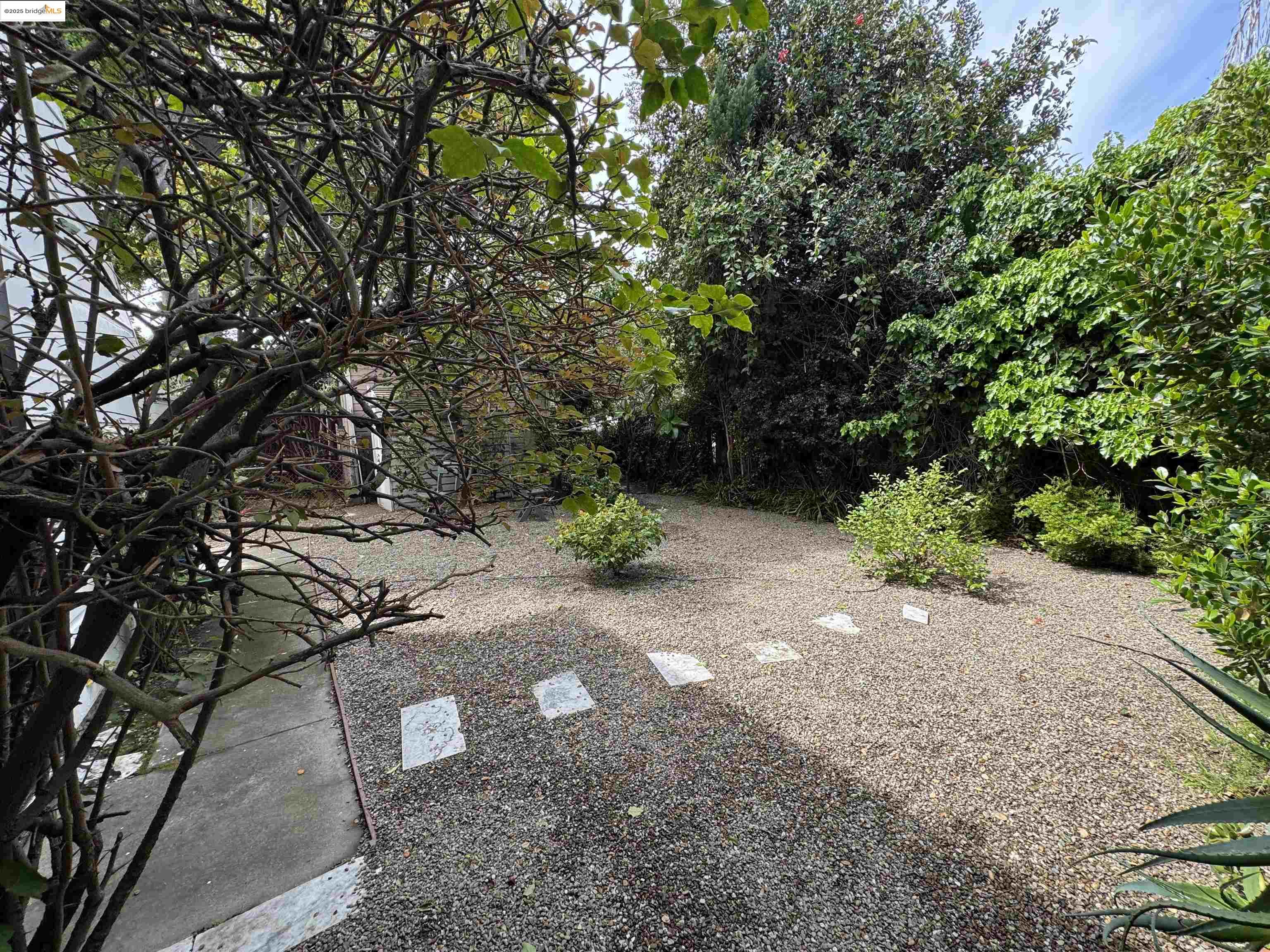 Detail Gallery Image 8 of 23 For 1213 Park Ave, Alameda,  CA 94501 - – Beds | – Baths