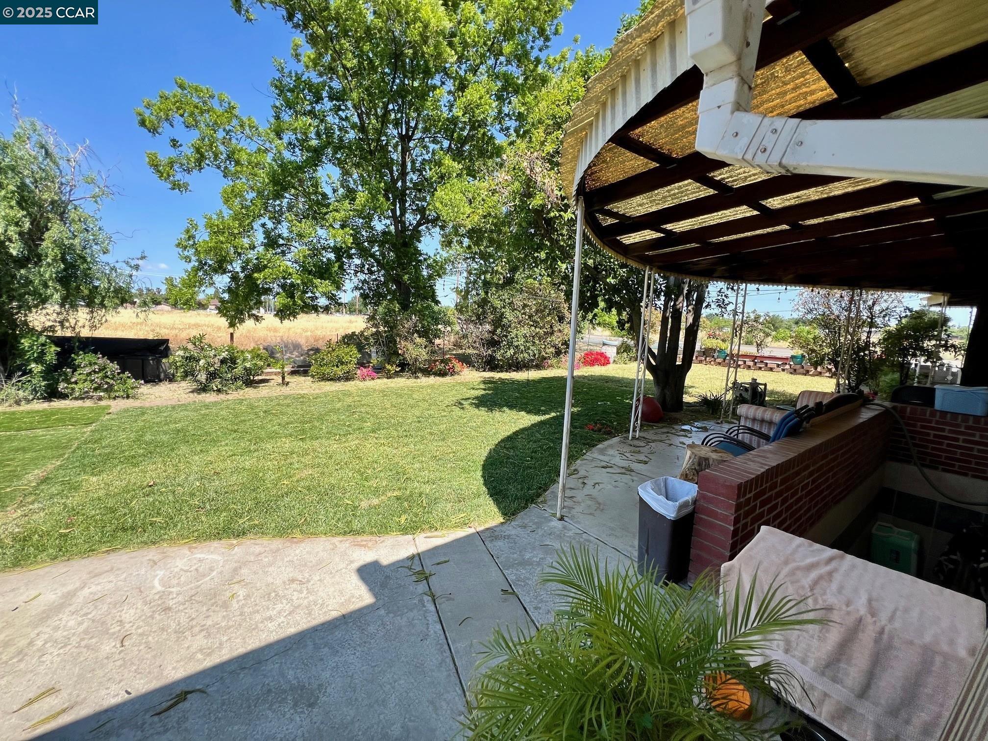 Detail Gallery Image 13 of 55 For 2421 Smith Rd, Brentwood,  CA 94513-5422 - 5 Beds | 3 Baths