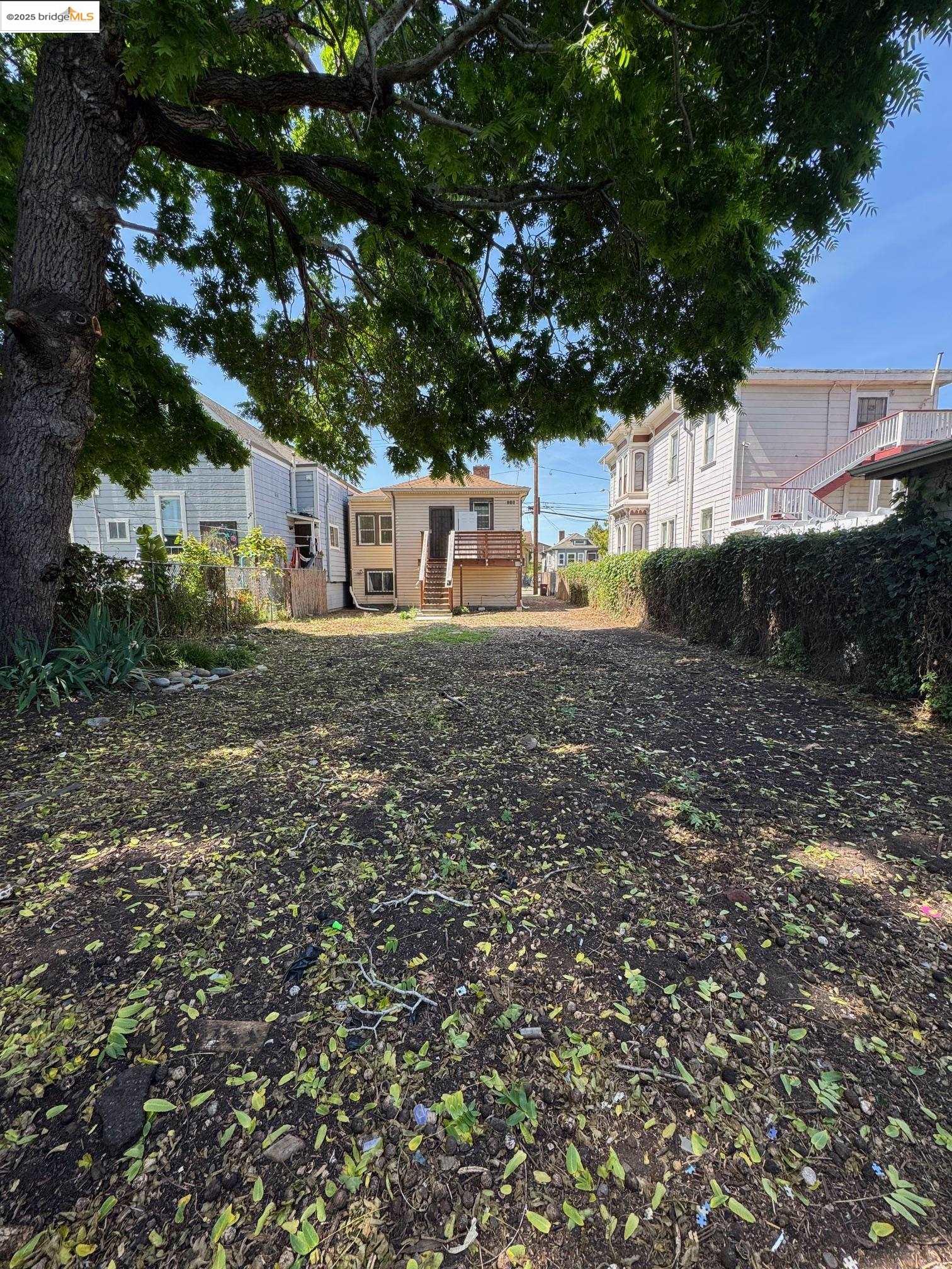 Detail Gallery Image 14 of 15 For 1626 12th St, Oakland,  CA 94607 - – Beds | – Baths