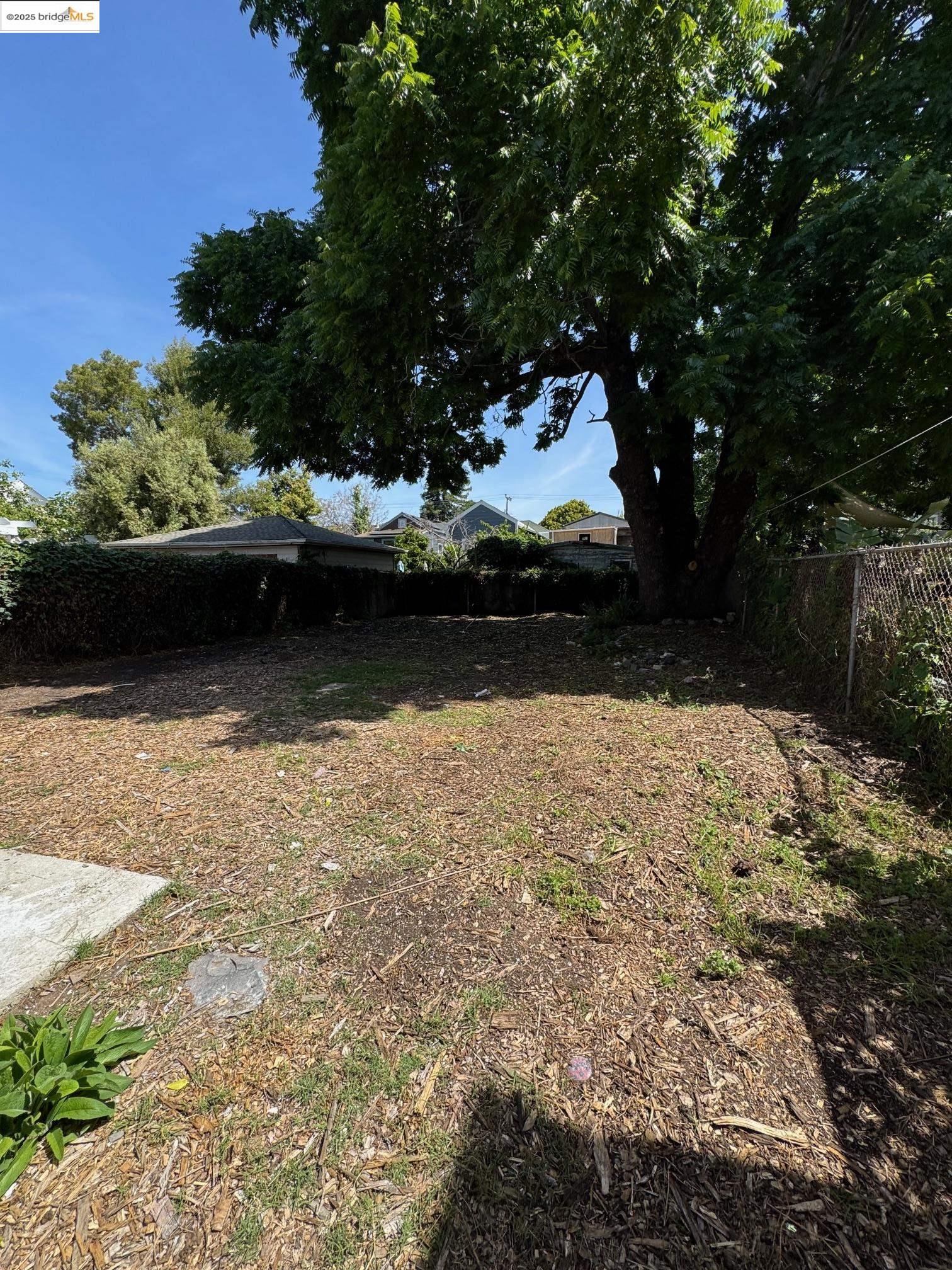 Detail Gallery Image 15 of 15 For 1626 12th St, Oakland,  CA 94607 - – Beds | – Baths