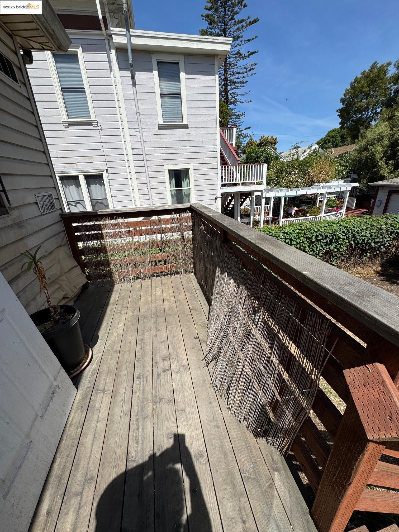 Detail Gallery Image 5 of 15 For 1626 12th St, Oakland,  CA 94607 - – Beds | – Baths