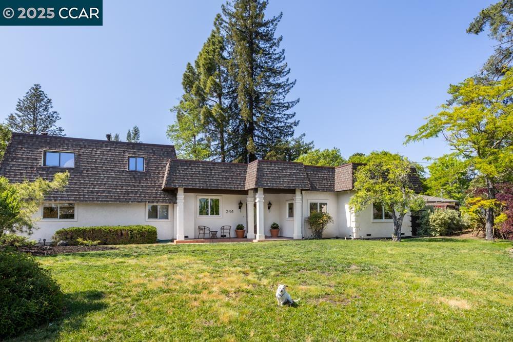 Detail Gallery Image 1 of 19 For 244 Ivy Dr, Orinda,  CA 94563 - 4 Beds | 3 Baths