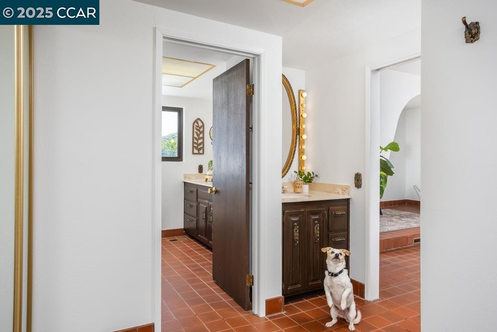 Detail Gallery Image 11 of 19 For 244 Ivy Dr, Orinda,  CA 94563 - 4 Beds | 3 Baths