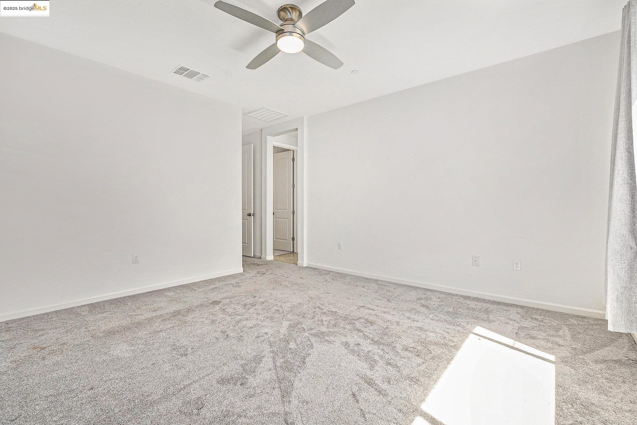 Detail Gallery Image 12 of 22 For 61 Halsey Ct, Pittsburg,  CA 94565 - 4 Beds | 2/1 Baths