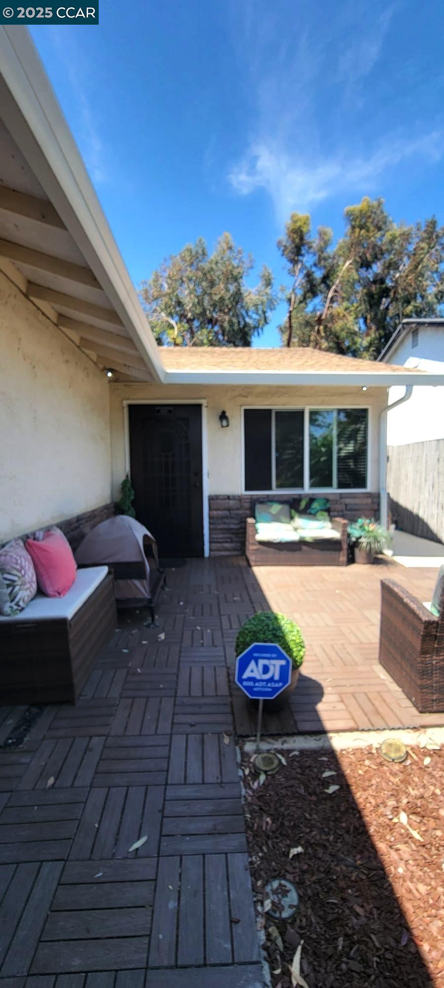 MLS: 41098127 Condo For Sale