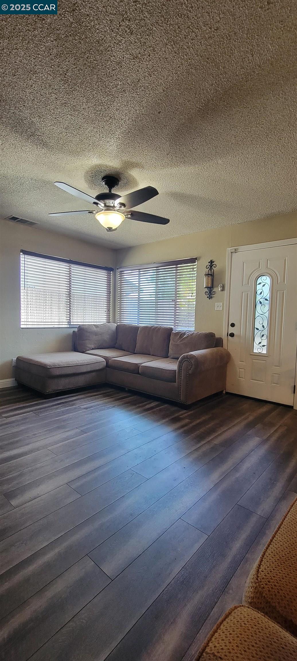 Photo #5: 41098127 Listing: Photo #5