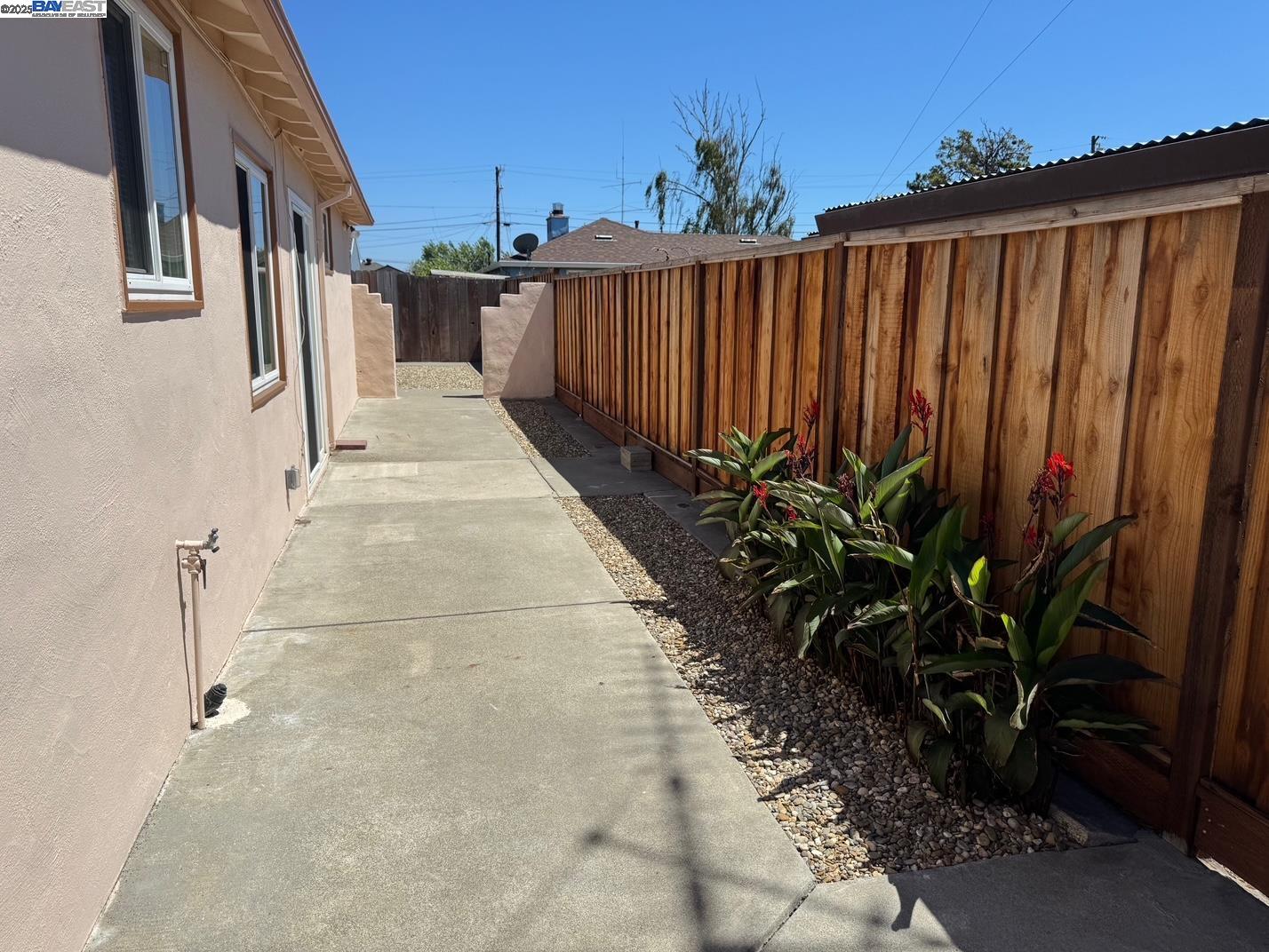 Detail Gallery Image 17 of 19 For 1212 Asbury Ct, San Leandro,  CA 94579 - 3 Beds | 1 Baths