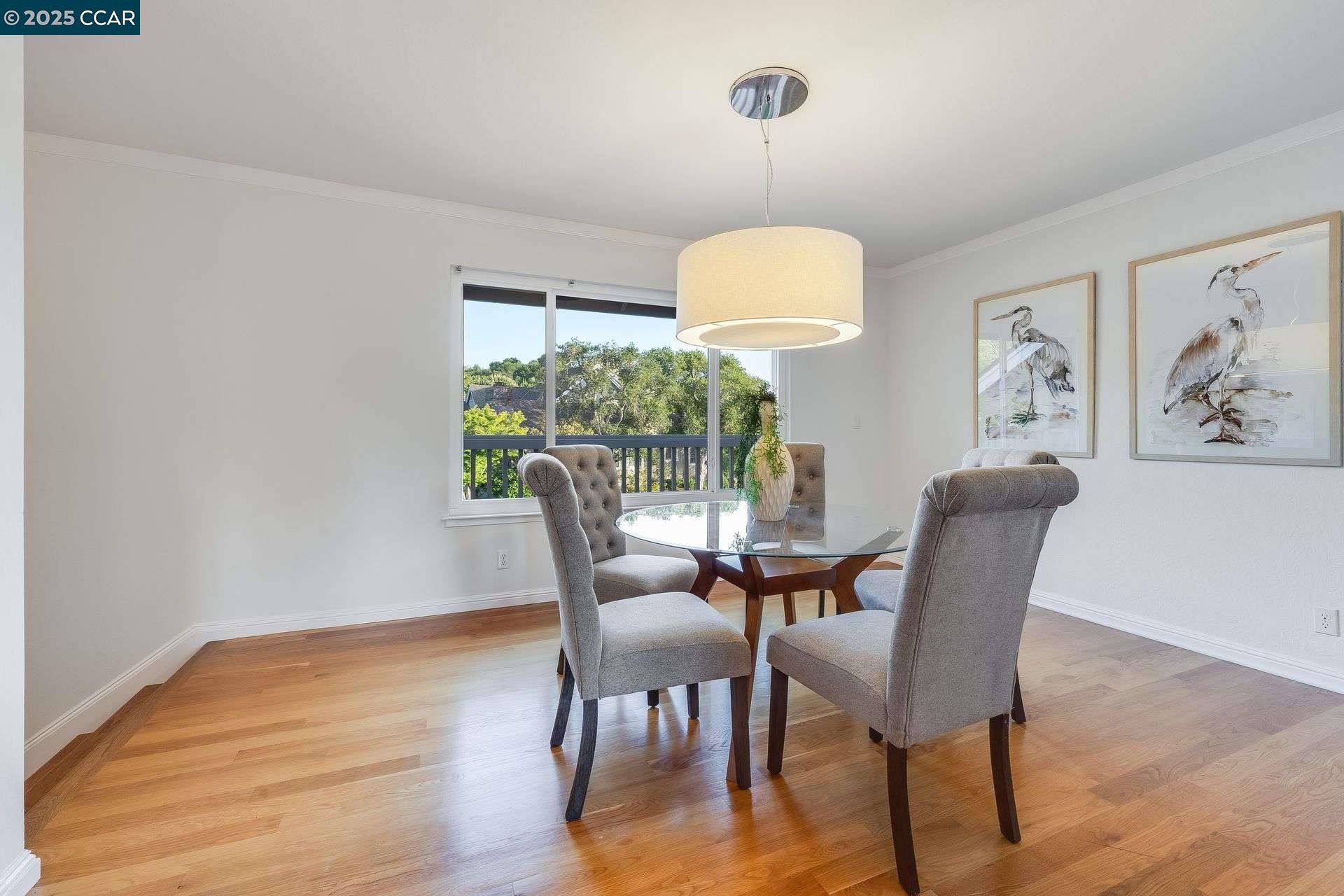 Detail Gallery Image 12 of 54 For 9 Irvine Drive, Moraga,  CA 94556 - 4 Beds | 2/1 Baths
