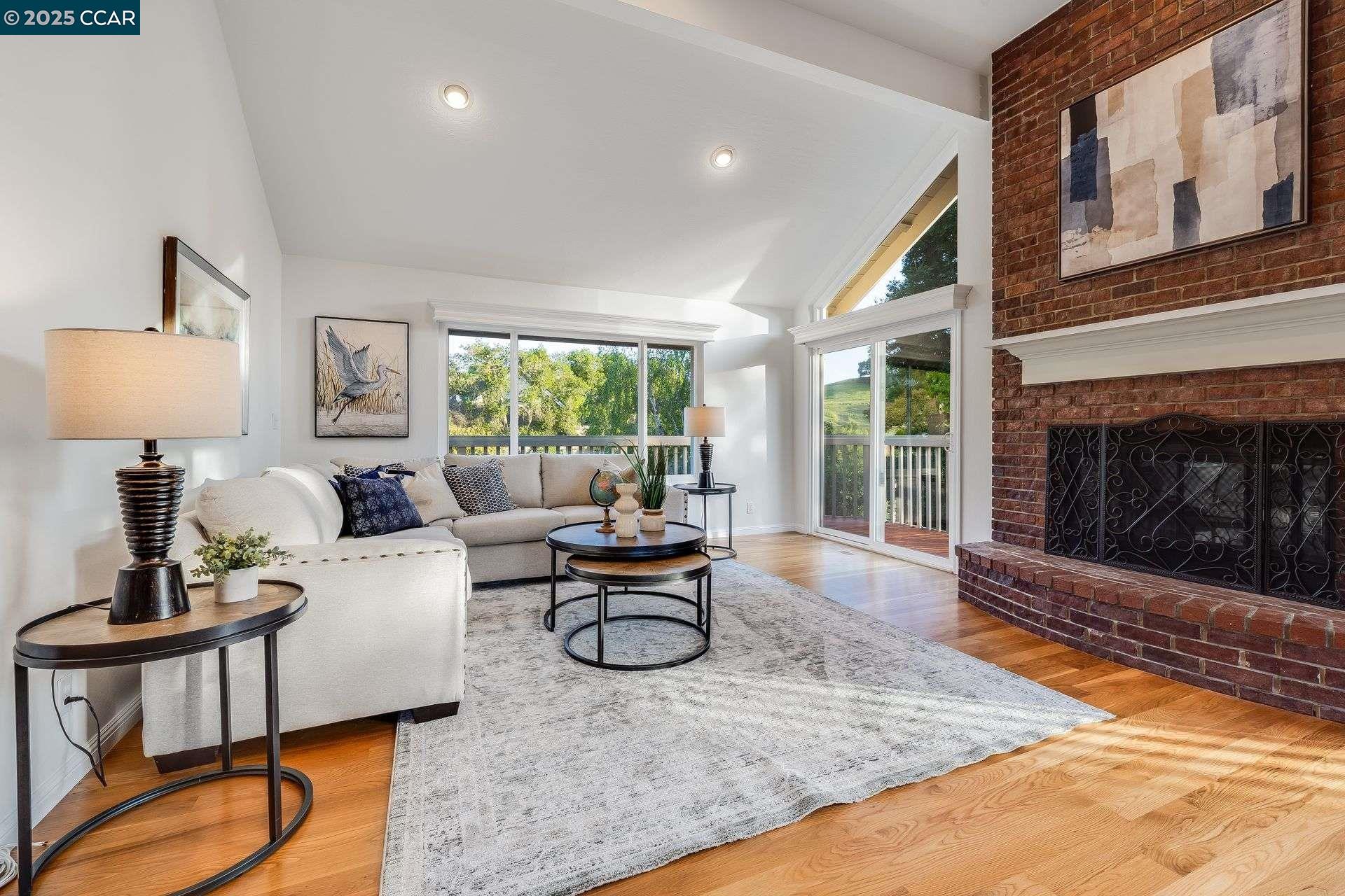 Detail Gallery Image 15 of 54 For 9 Irvine Drive, Moraga,  CA 94556 - 4 Beds | 2/1 Baths