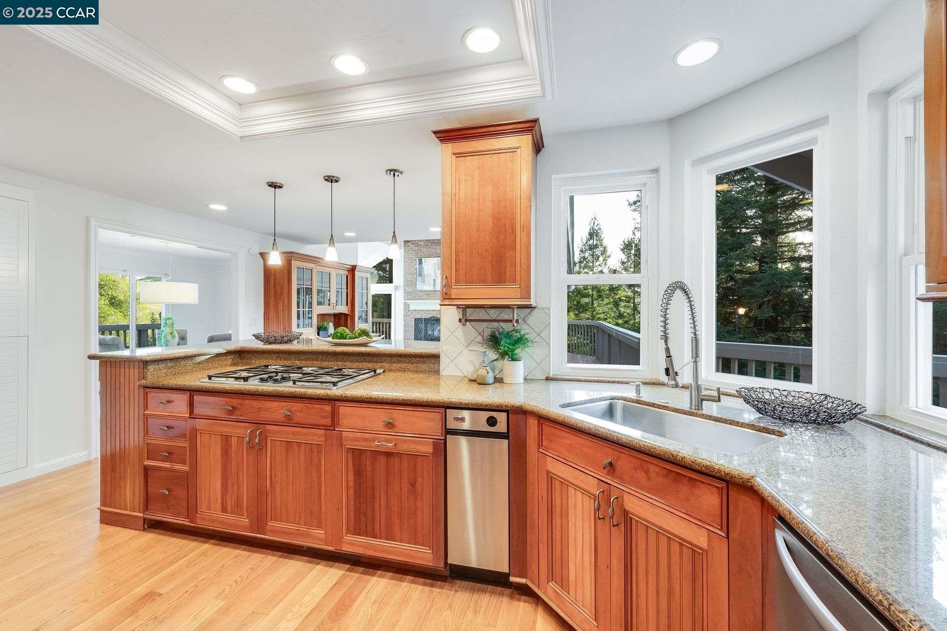 Detail Gallery Image 18 of 54 For 9 Irvine Drive, Moraga,  CA 94556 - 4 Beds | 2/1 Baths