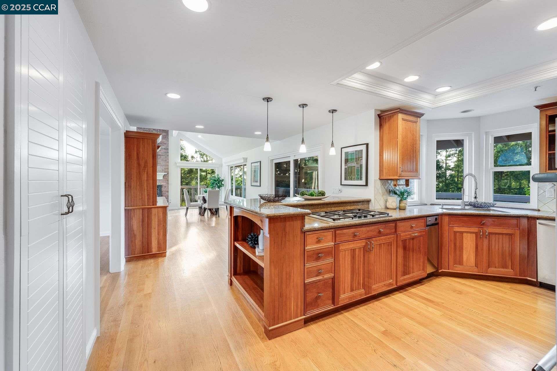 Detail Gallery Image 19 of 54 For 9 Irvine Drive, Moraga,  CA 94556 - 4 Beds | 2/1 Baths