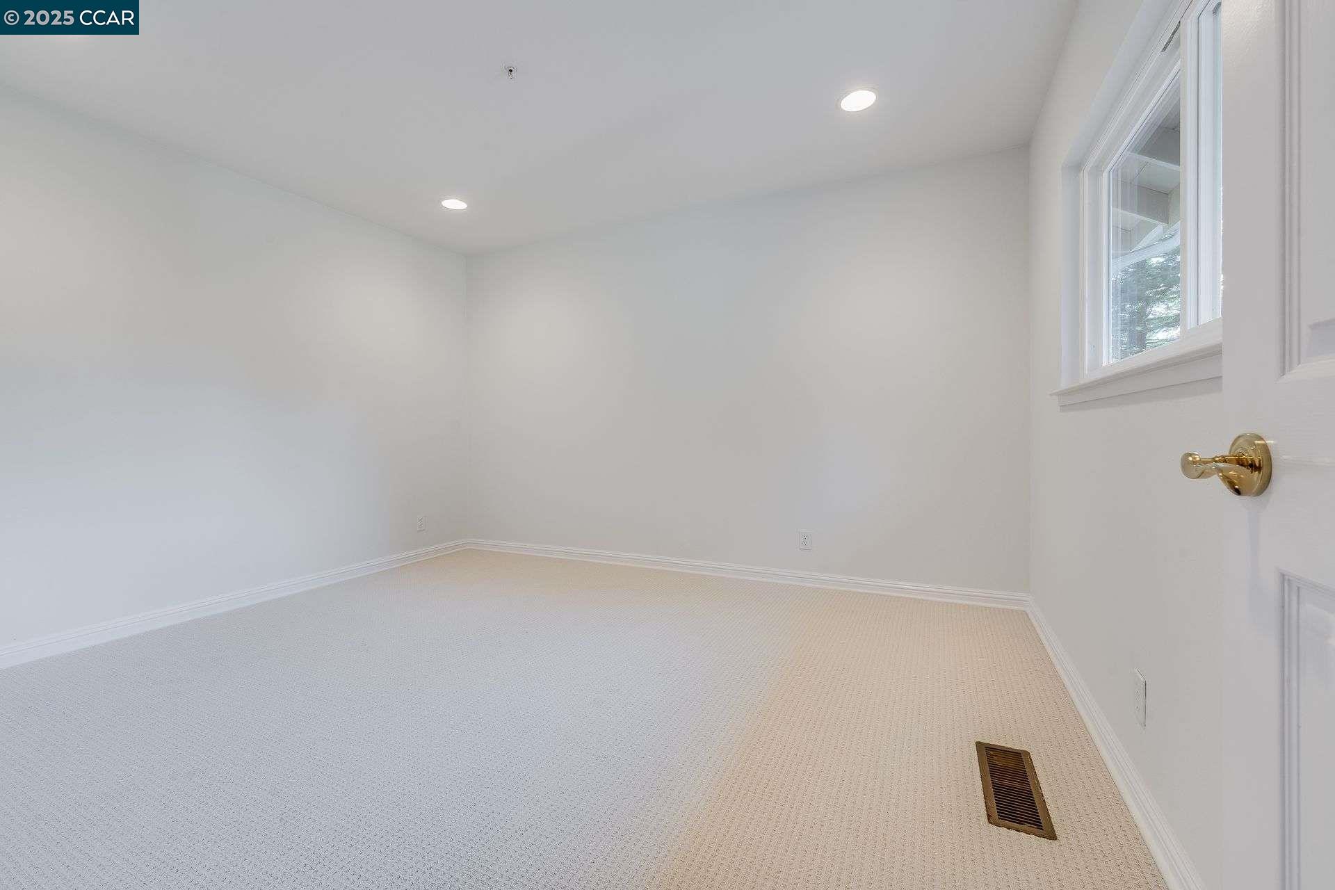 Detail Gallery Image 31 of 54 For 9 Irvine Drive, Moraga,  CA 94556 - 4 Beds | 2/1 Baths