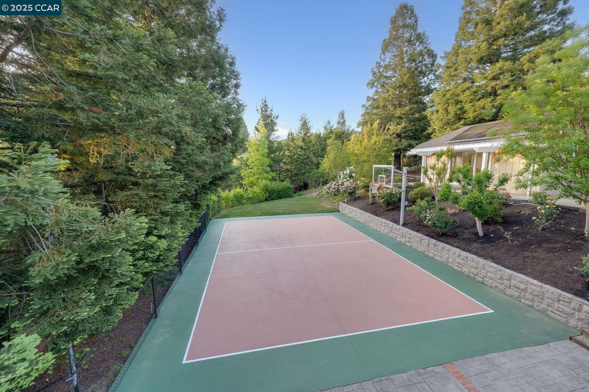 Detail Gallery Image 43 of 54 For 9 Irvine Drive, Moraga,  CA 94556 - 4 Beds | 2/1 Baths
