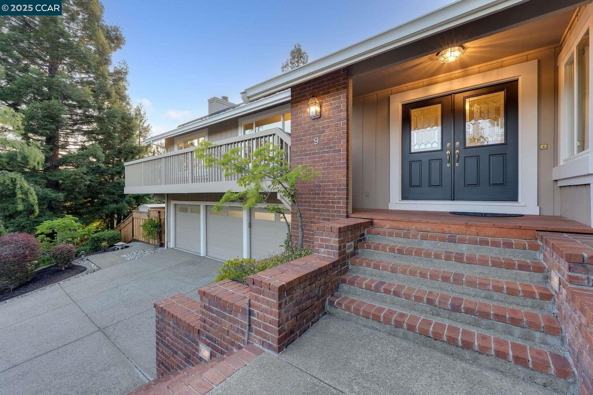 Detail Gallery Image 7 of 54 For 9 Irvine Drive, Moraga,  CA 94556 - 4 Beds | 2/1 Baths