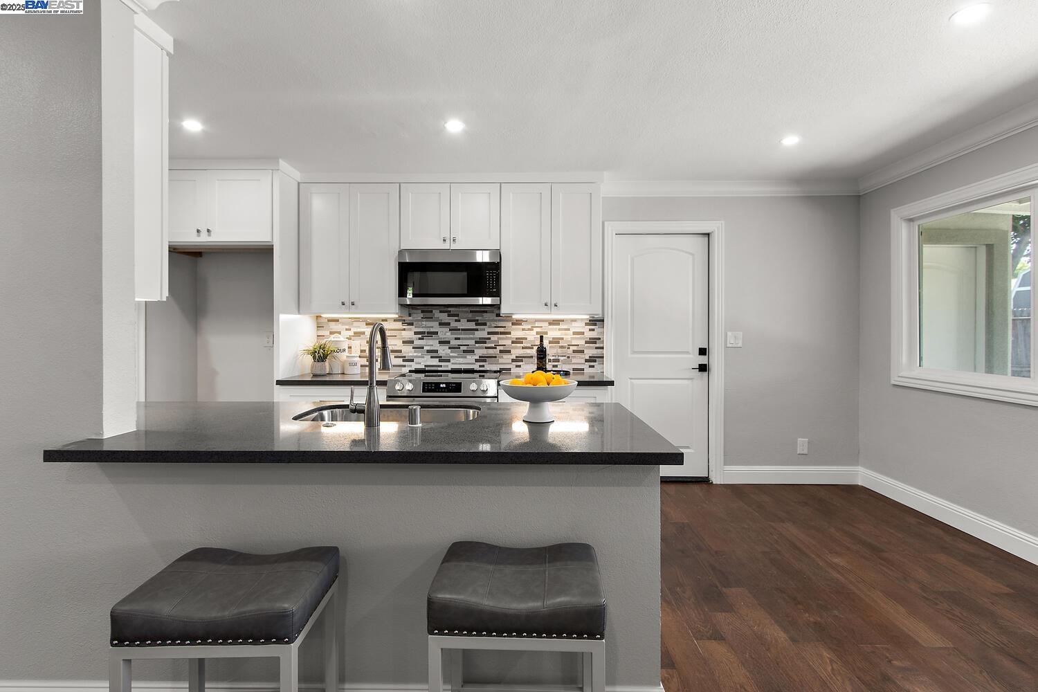Detail Gallery Image 8 of 32 For 40167 Barbara St, Fremont,  CA 94538 - 3 Beds | 1 Baths