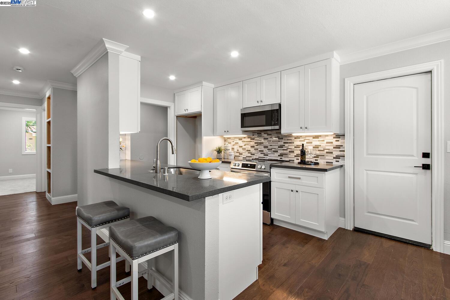 Detail Gallery Image 9 of 32 For 40167 Barbara St, Fremont,  CA 94538 - 3 Beds | 1 Baths