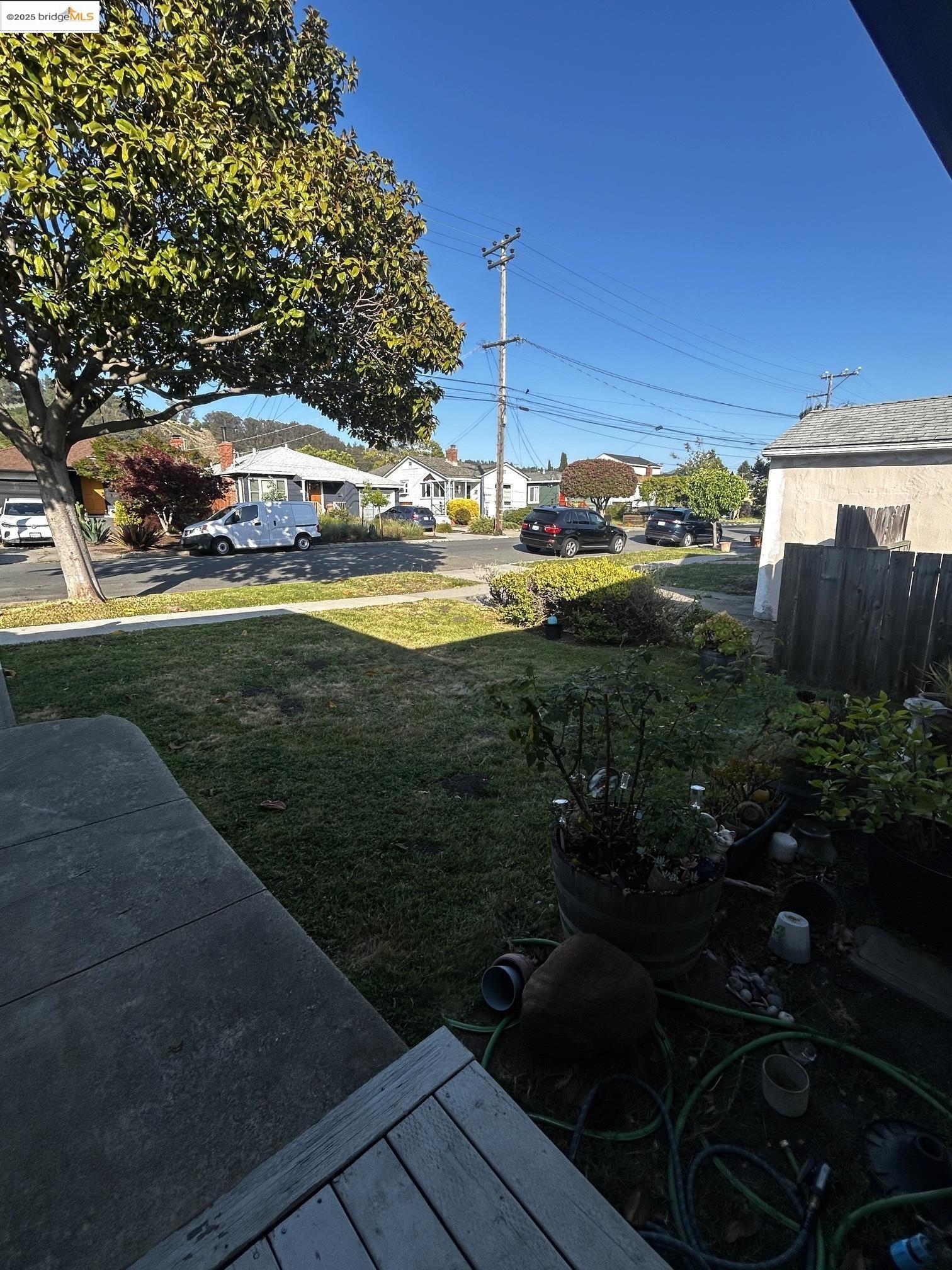 Detail Gallery Image 3 of 26 For 1345 Elm St, El Cerrito,  CA 94530 - 2 Beds | 1 Baths