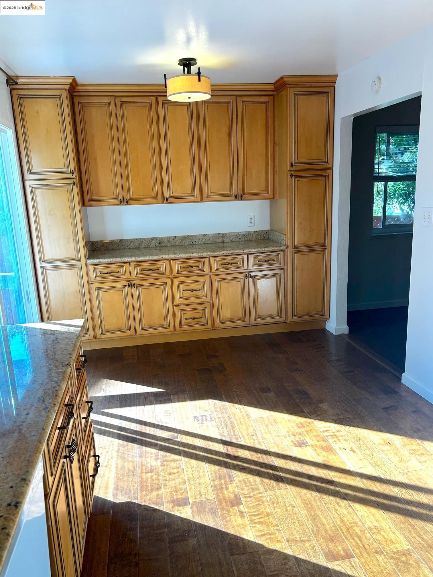 Detail Gallery Image 7 of 26 For 1345 Elm St, El Cerrito,  CA 94530 - 2 Beds | 1 Baths