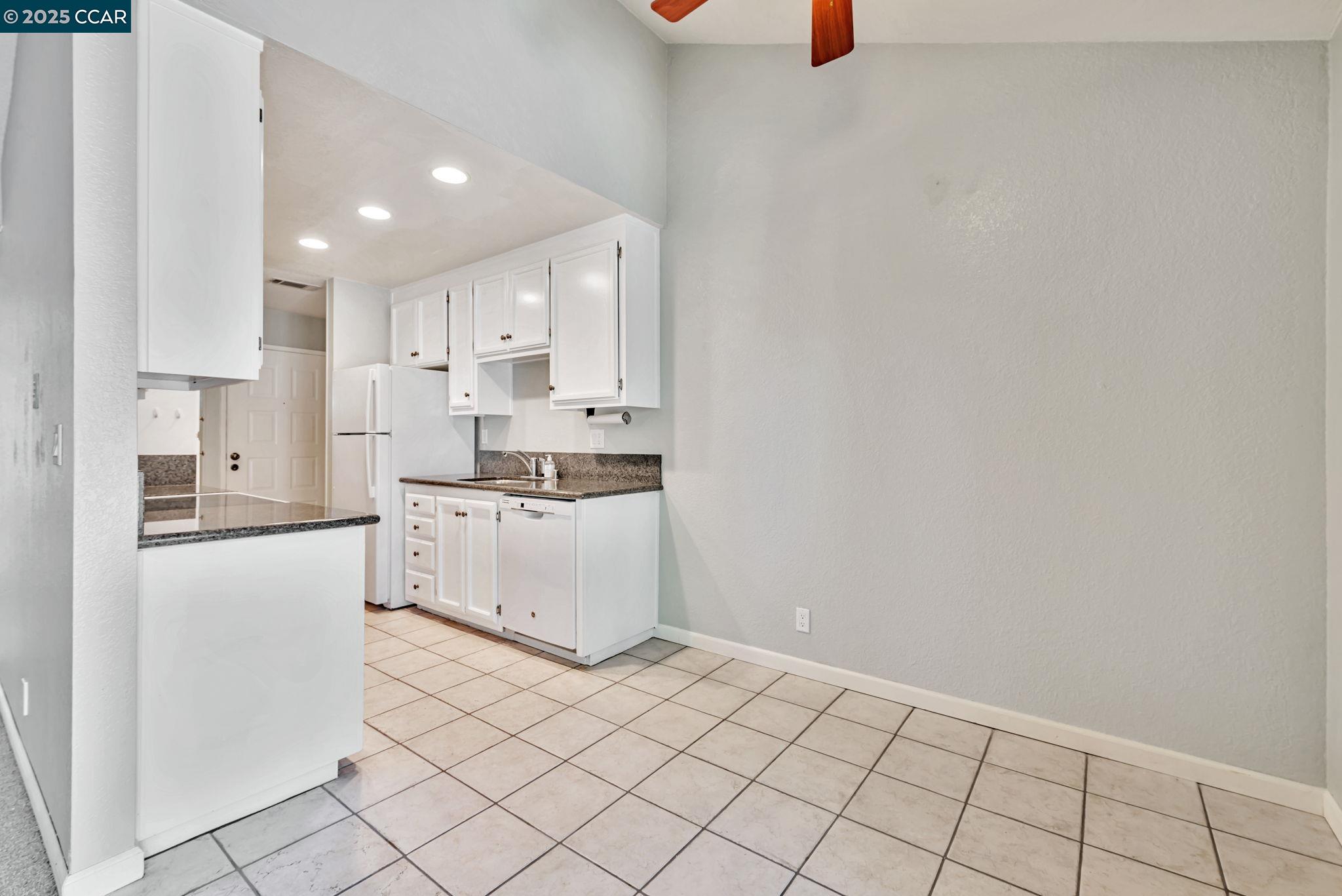 Photo #14: 41098141 Listing: Photo #14