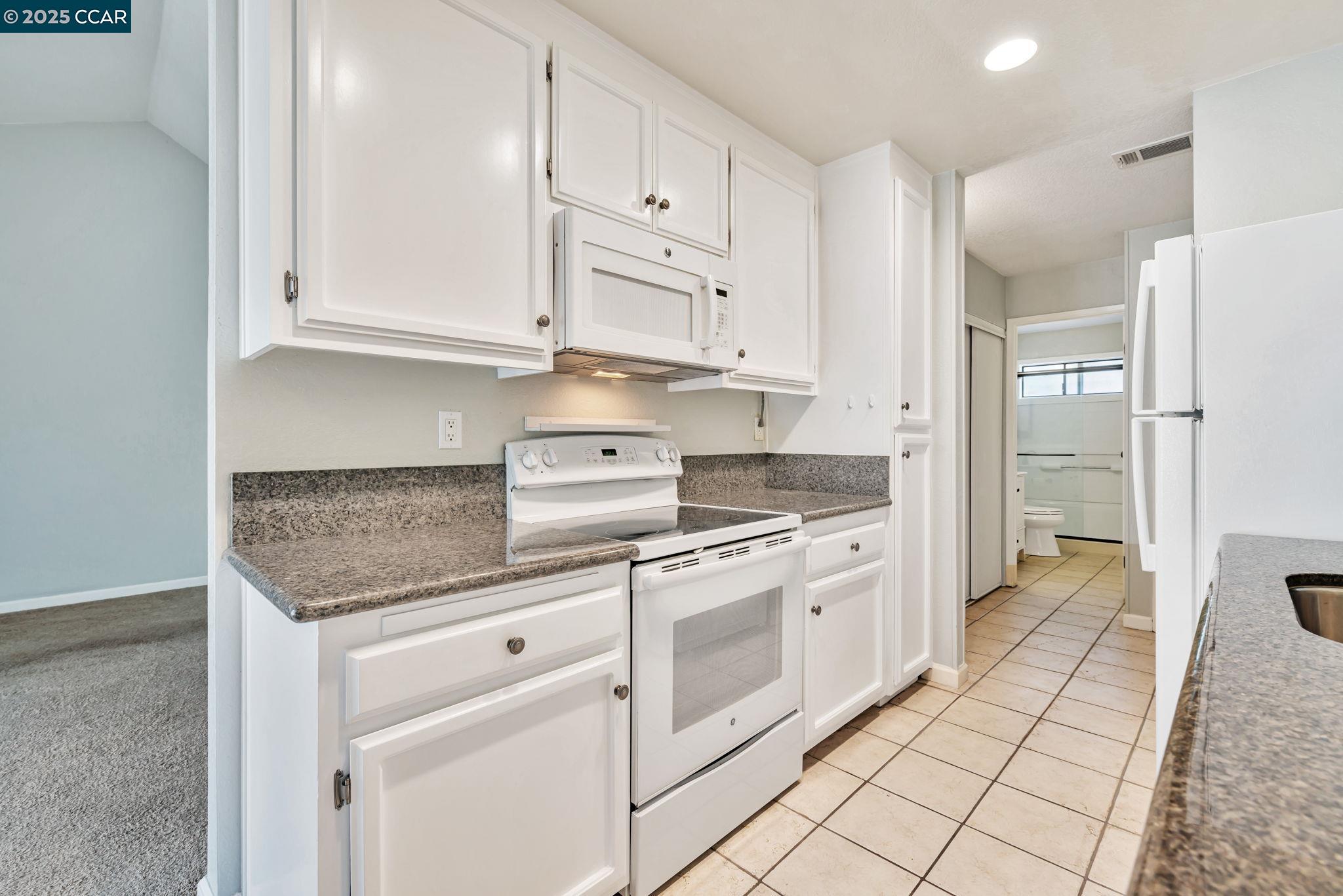 Photo #9: 41098141 Listing: Photo #9