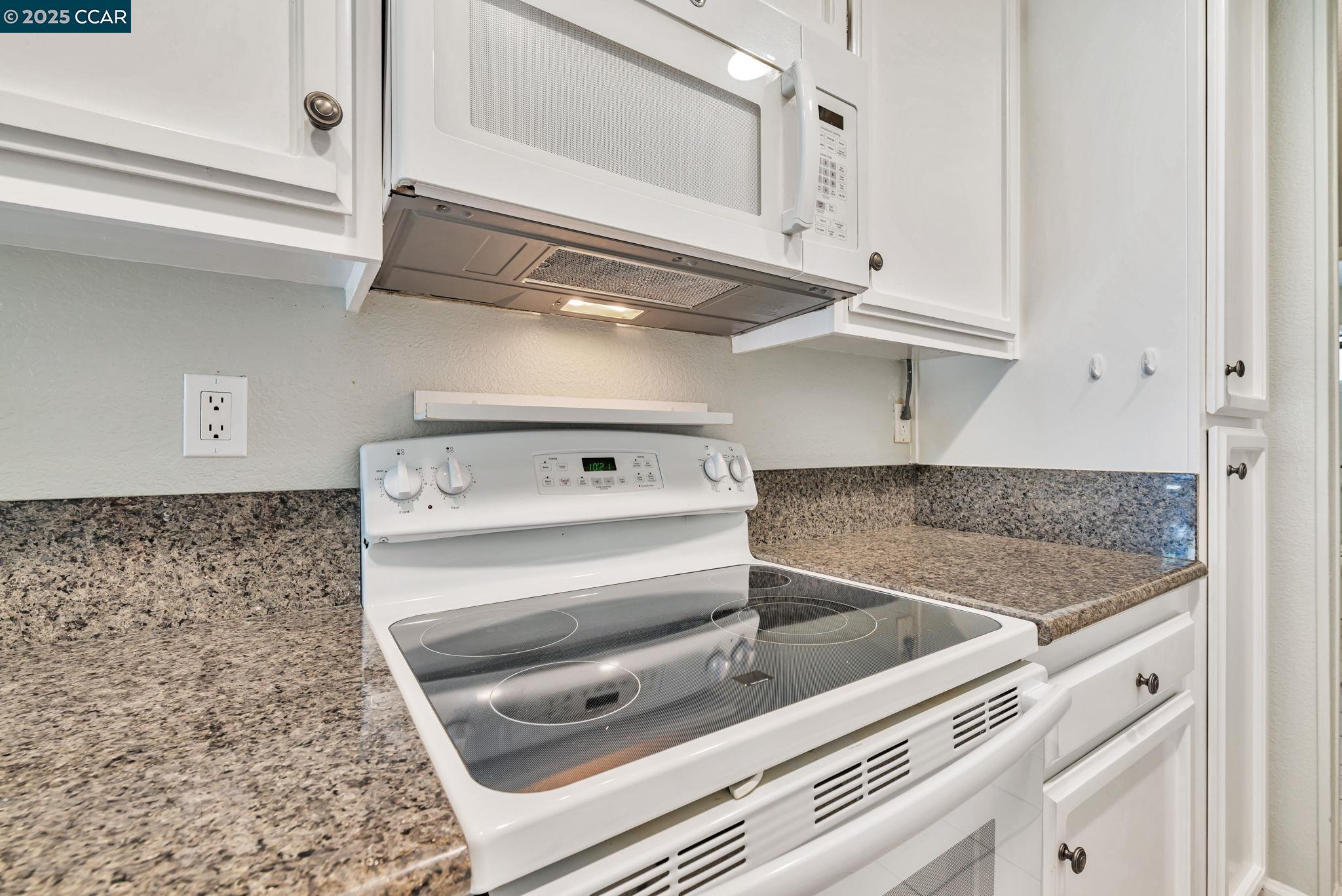 Photo #10: 41098141 Listing: Photo #10